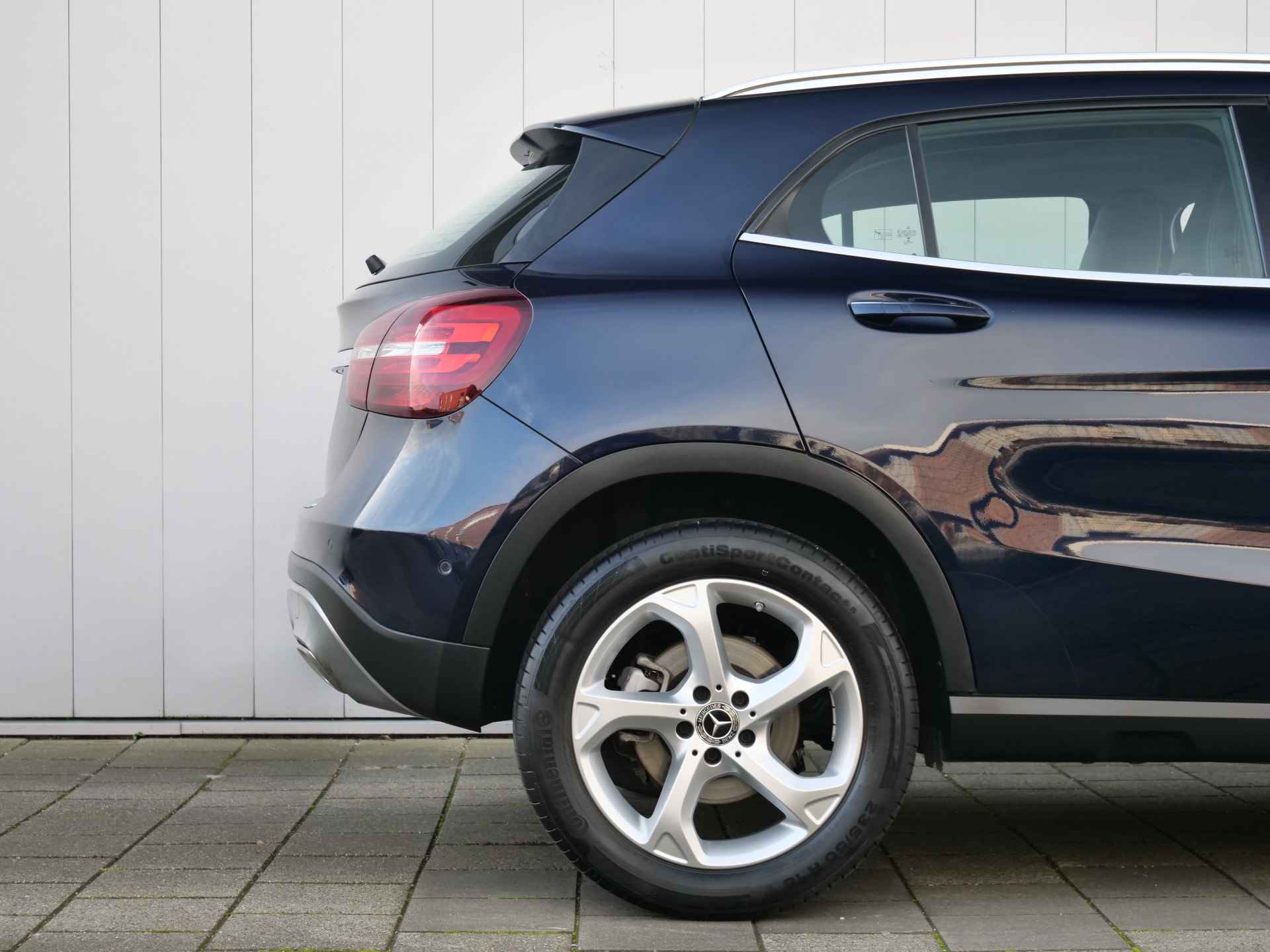 Mercedes-Benz GLA 200 Premium Plus 157 Pk Automaat Navigatie / Camera / Stoelverwarming - 23/39