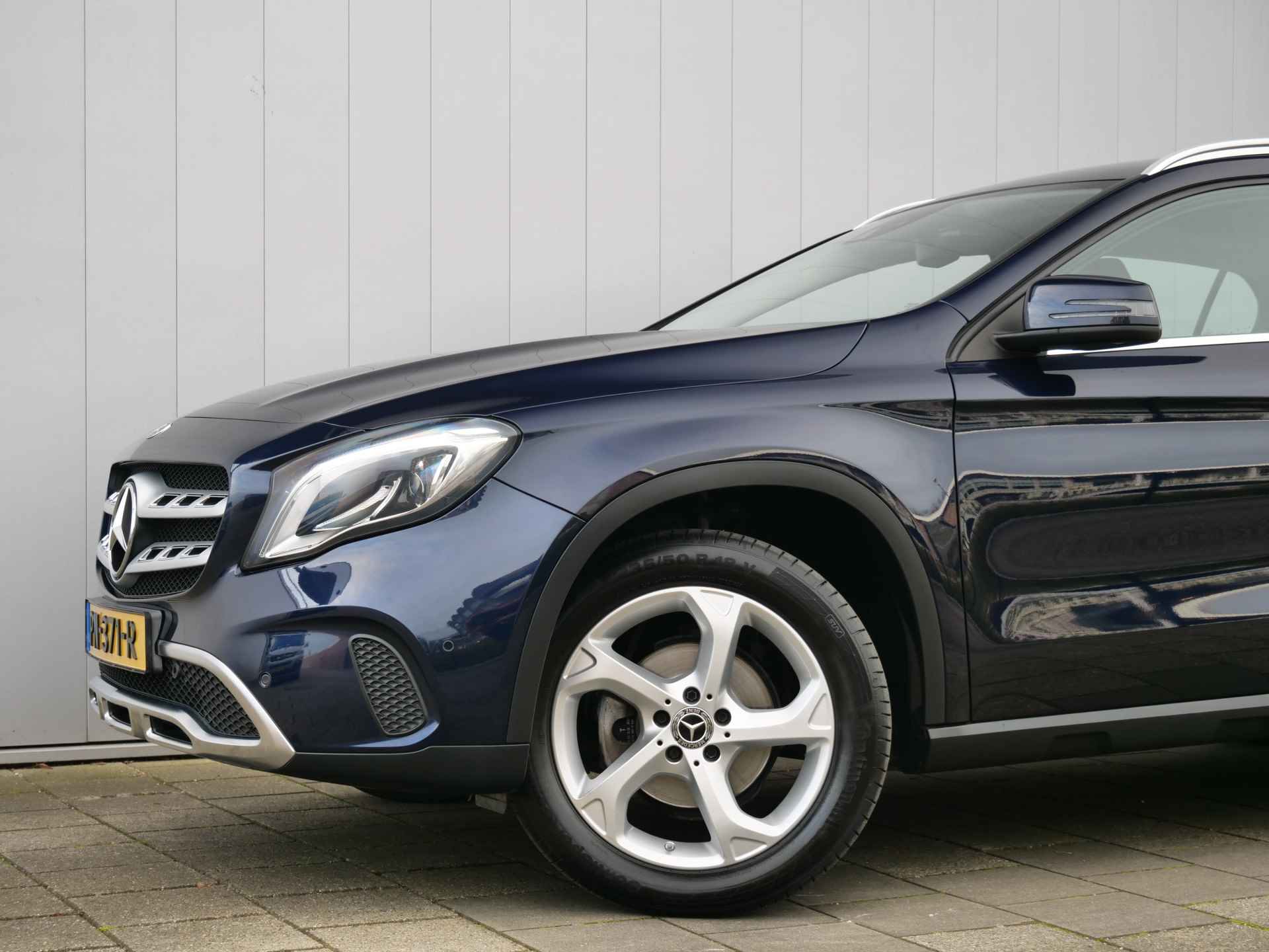 Mercedes-Benz GLA 200 Premium Plus 157 Pk Automaat Navigatie / Camera / Stoelverwarming - 29/39