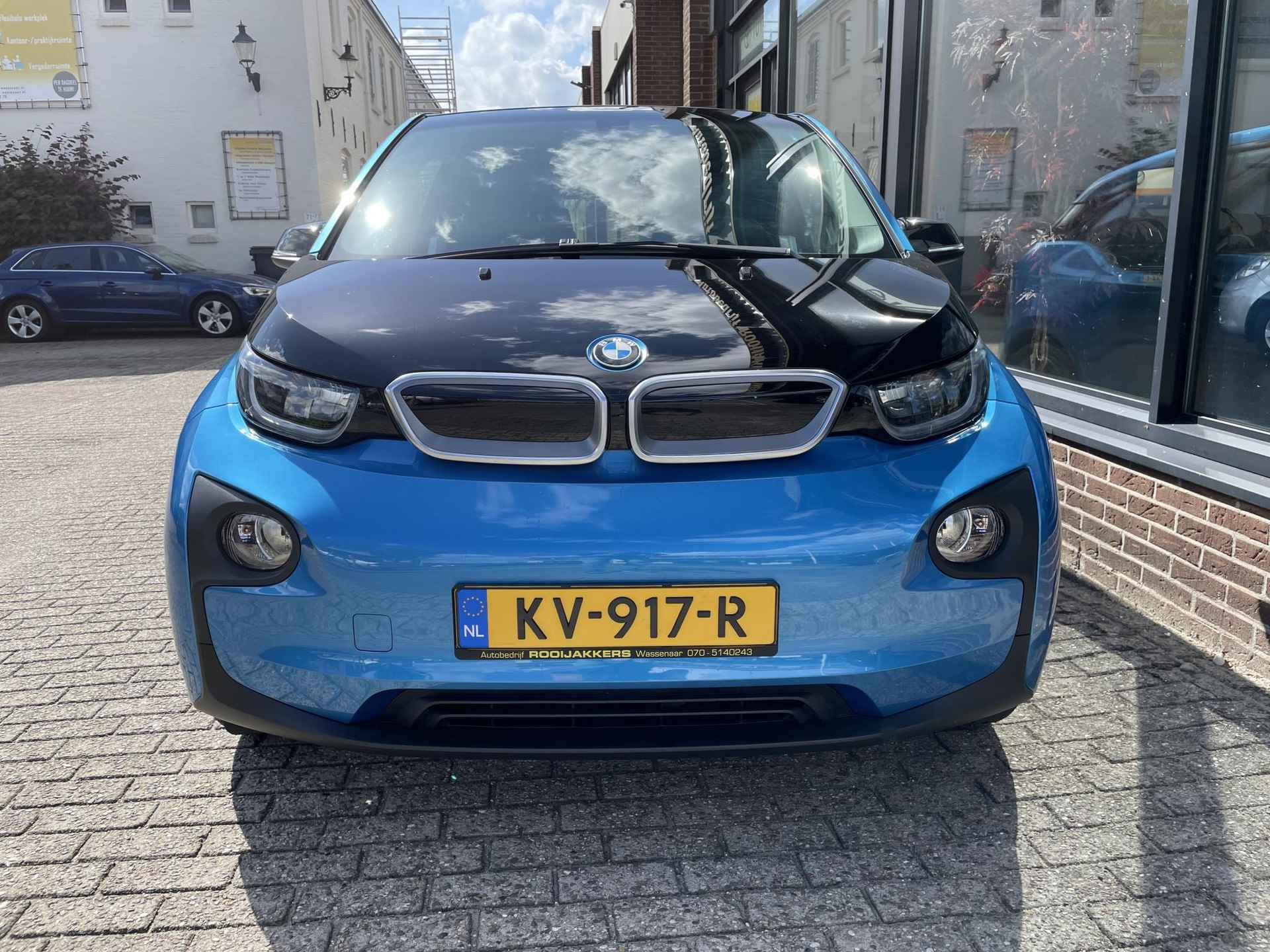 BMW i3 High Executive 94Ah 33 kWh LED / Leder / Warmtepomp / Navigatie / Alu 20 inch - 2/17