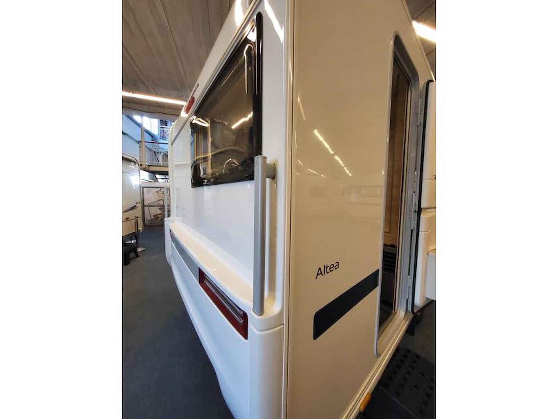 Adria Altea 402 PH eigenlijk nog nieuw - 6/23