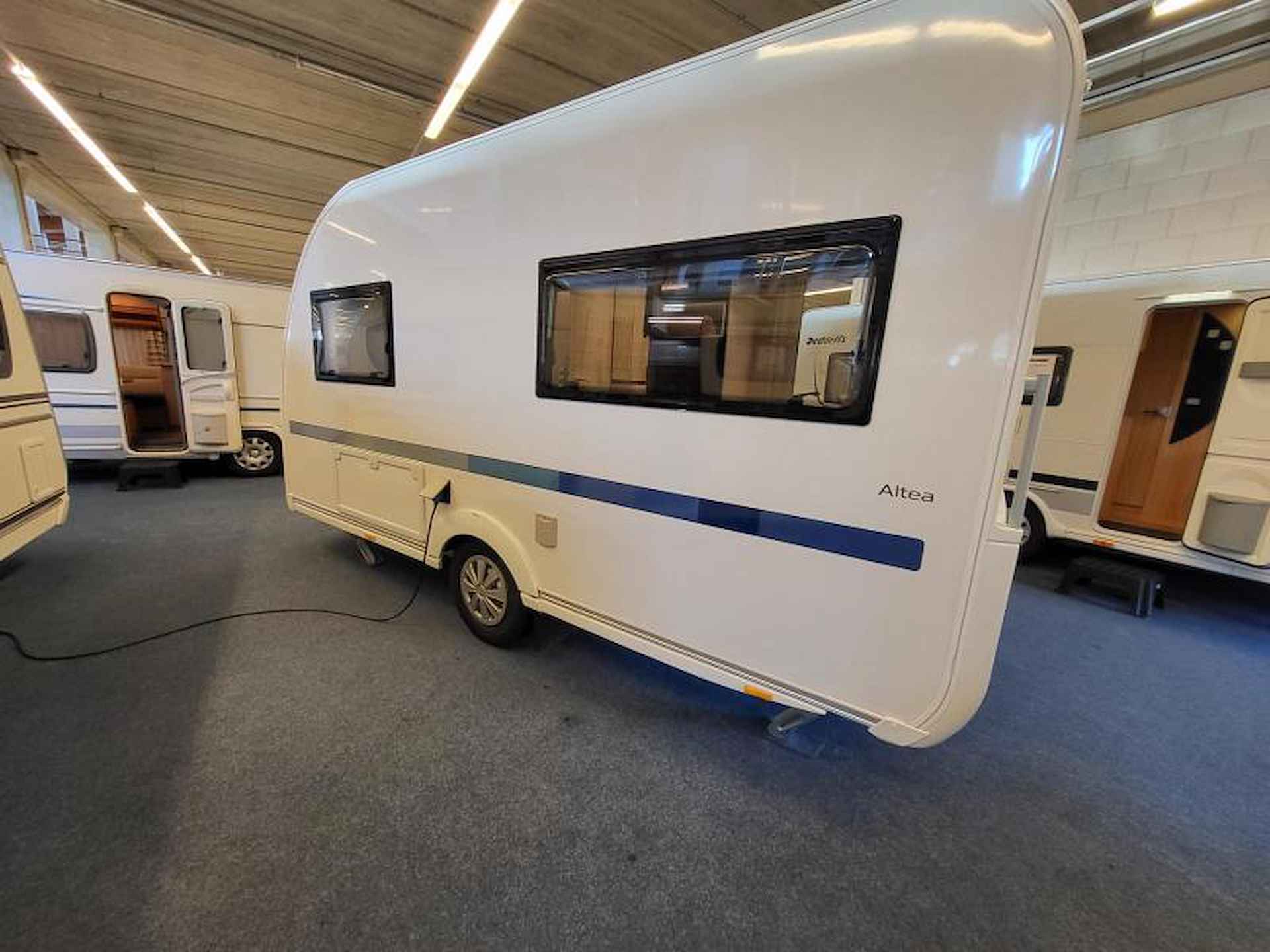 Adria Altea 402 PH eigenlijk nog nieuw - 7/23