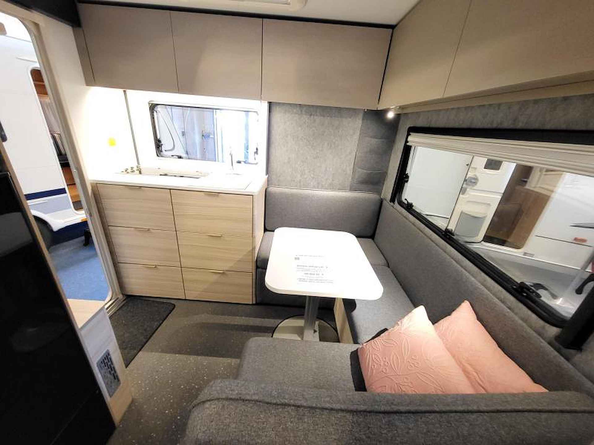 Adria Altea 402 PH eigenlijk nog nieuw - 9/23