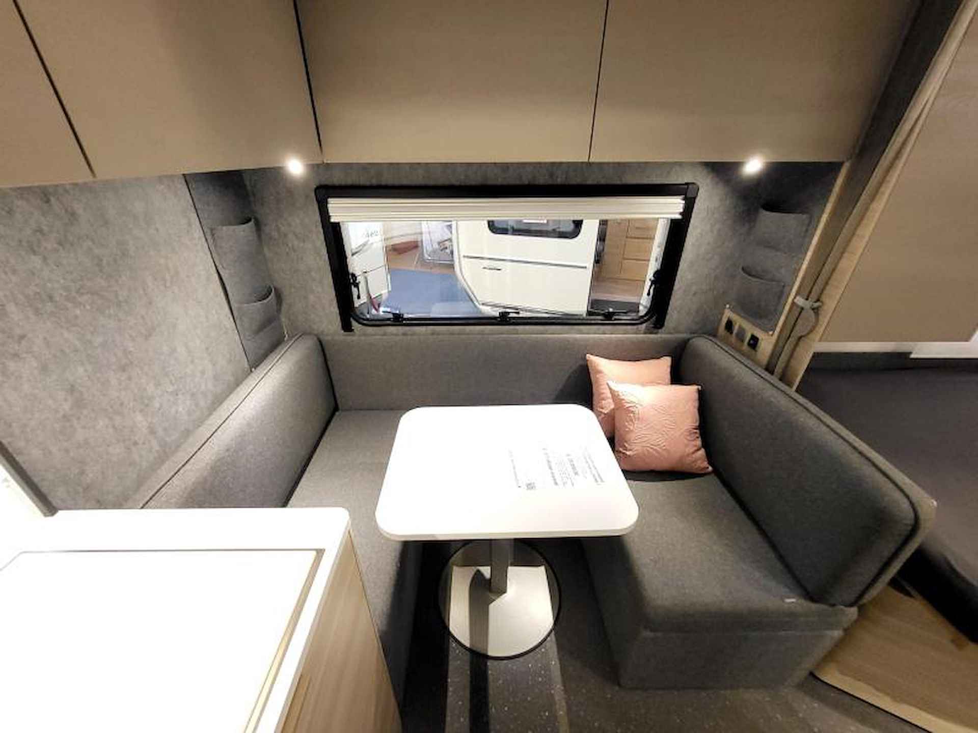 Adria Altea 402 PH eigenlijk nog nieuw - 12/23