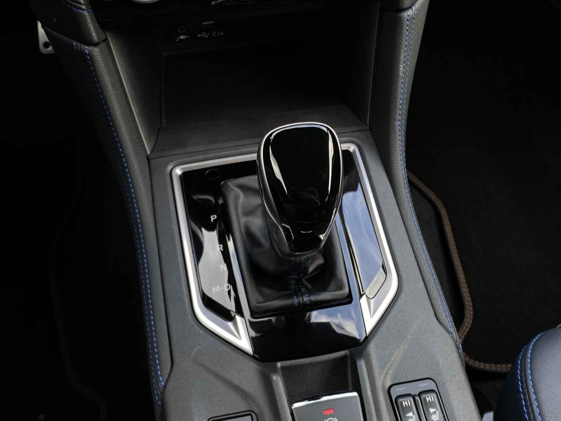 Subaru XV 2.0i e-BOXER Premium | Adaptieve Cruise Control | Achteruitrijcamera | Navigatie | Stoelverwarming voor | Parkeersensoren achter | Schuif/kantel dak | - 33/40