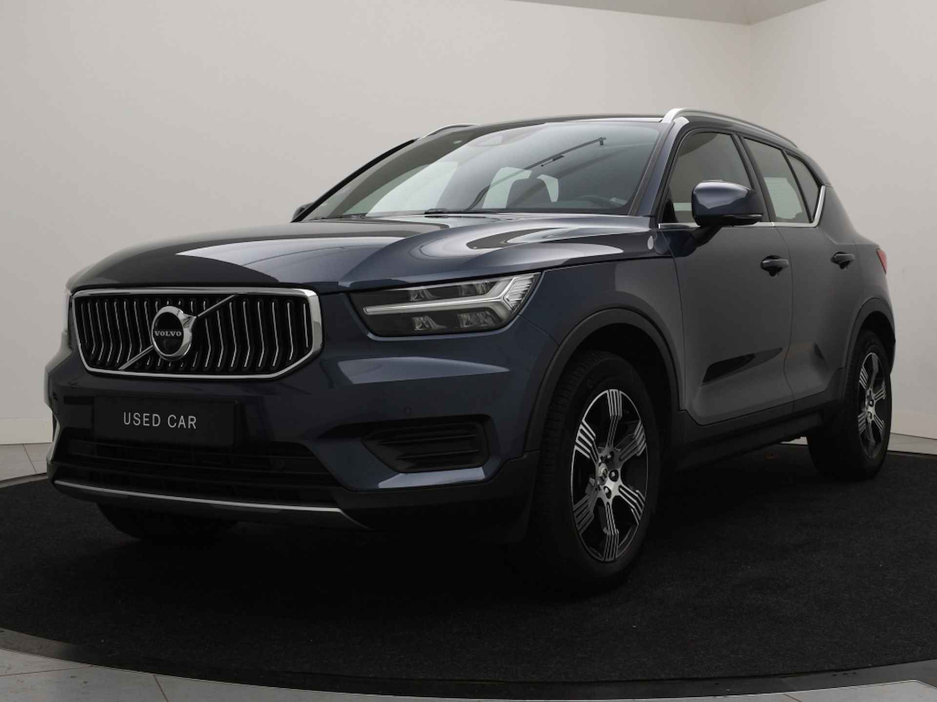 Volvo XC40 T3 AUT(8) INSCRIPTION SCHUIFDAK DAB+ KEYLESS ACC BLIS LEDER - 2/40