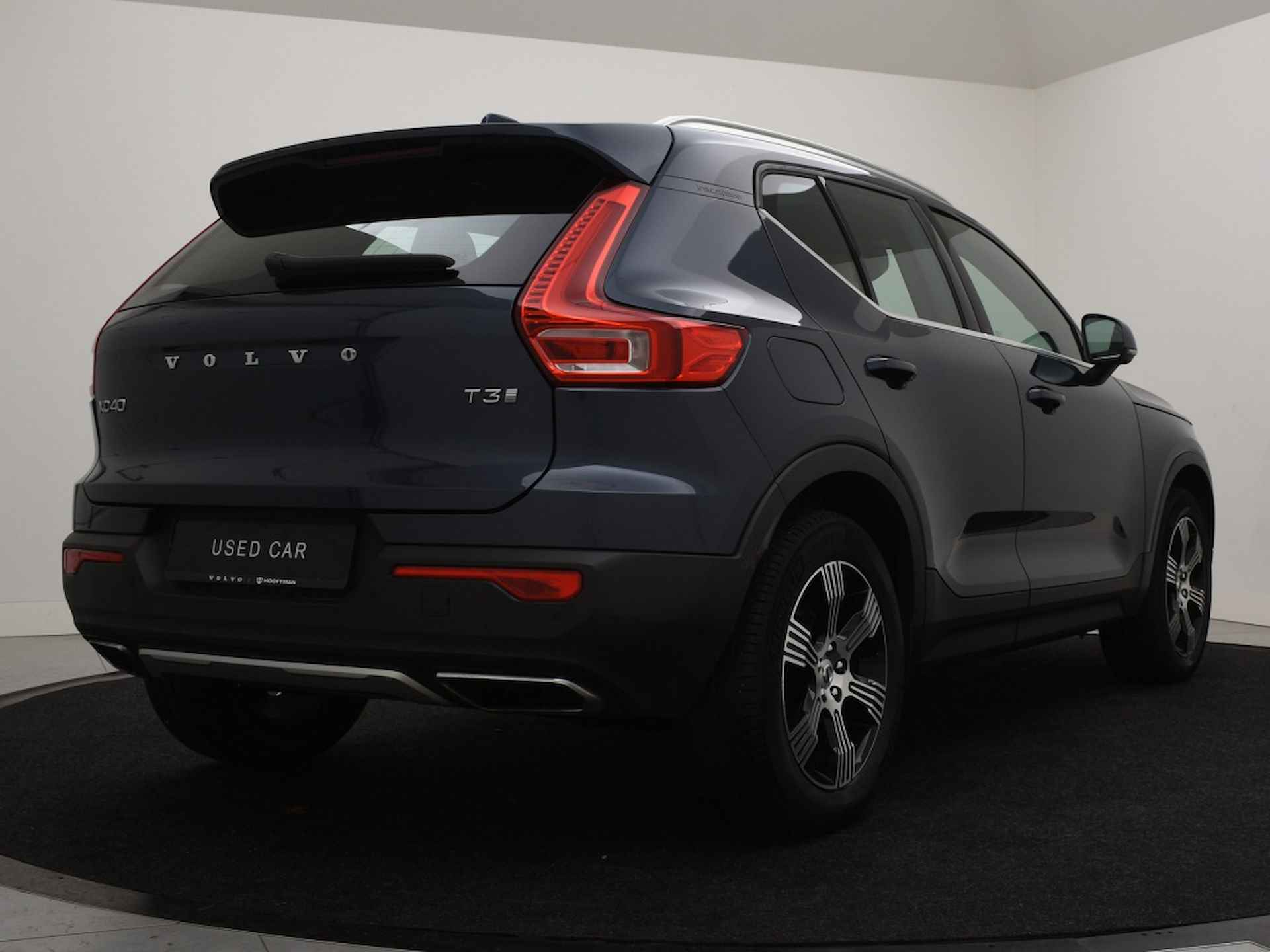 Volvo XC40 T3 AUT(8) INSCRIPTION SCHUIFDAK DAB+ KEYLESS ACC BLIS LEDER - 4/40