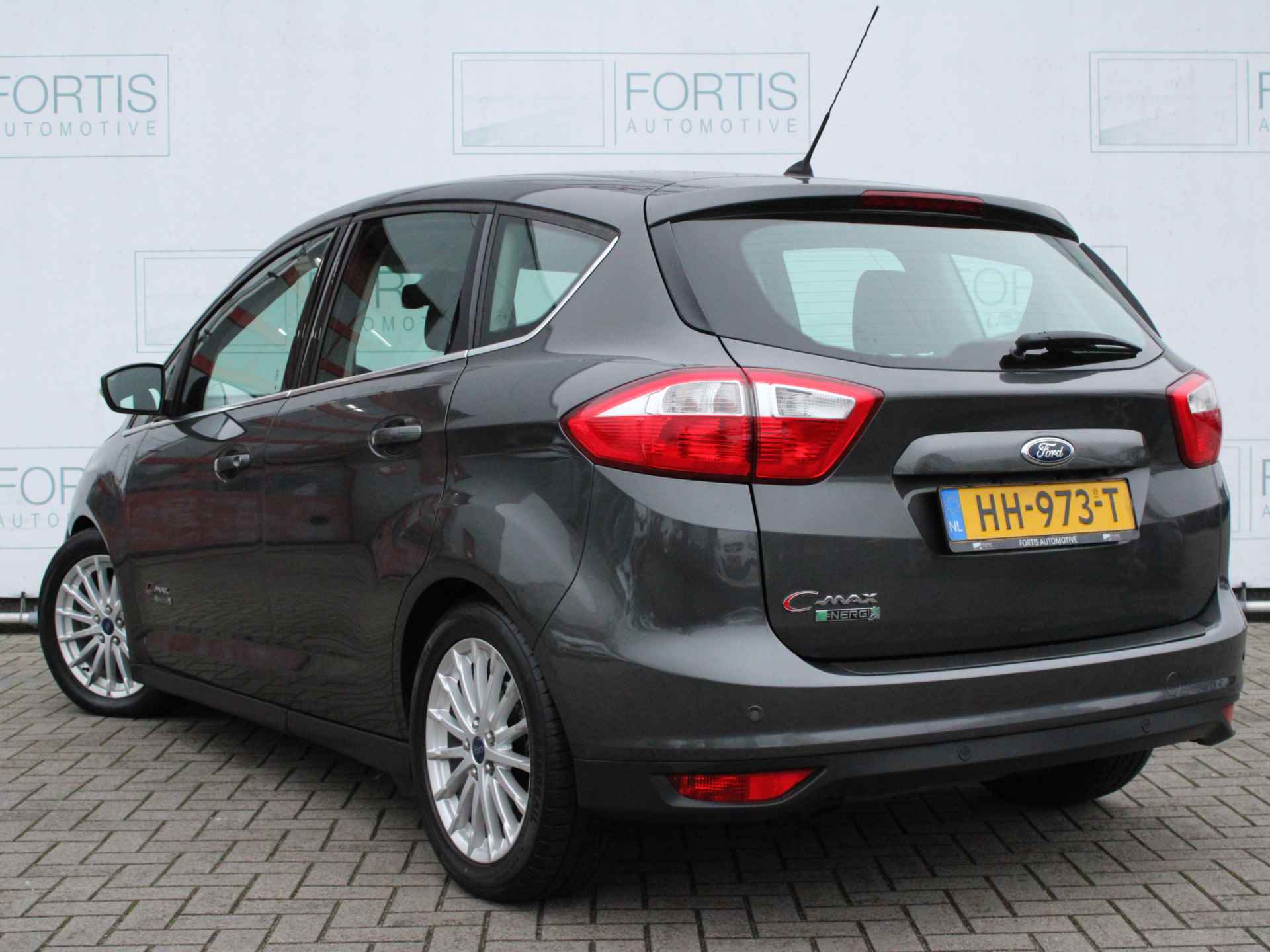 Ford C-MAX 2.0 Plug-in Hybrid Titanium Plus NL AUTO | CAMERA | LEDER | STOELVERW | PANO | - 3/36