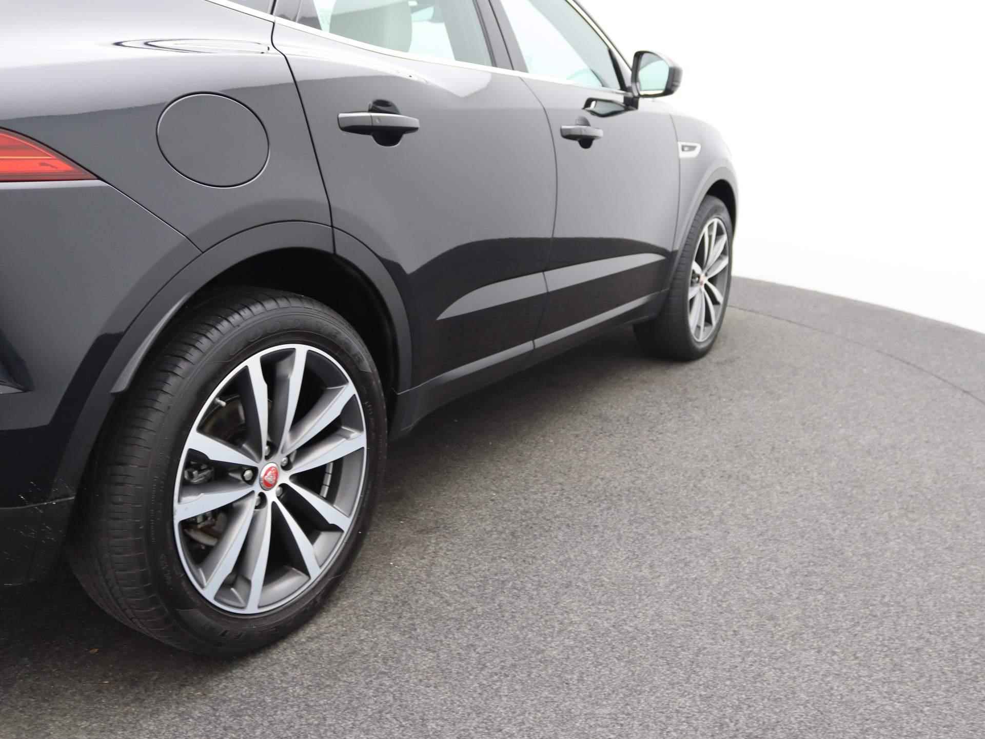 Jaguar E-PACE P200 AWD S | Leder | 19 Inch | Clima | Camera | Apple Carplay | - 39/49