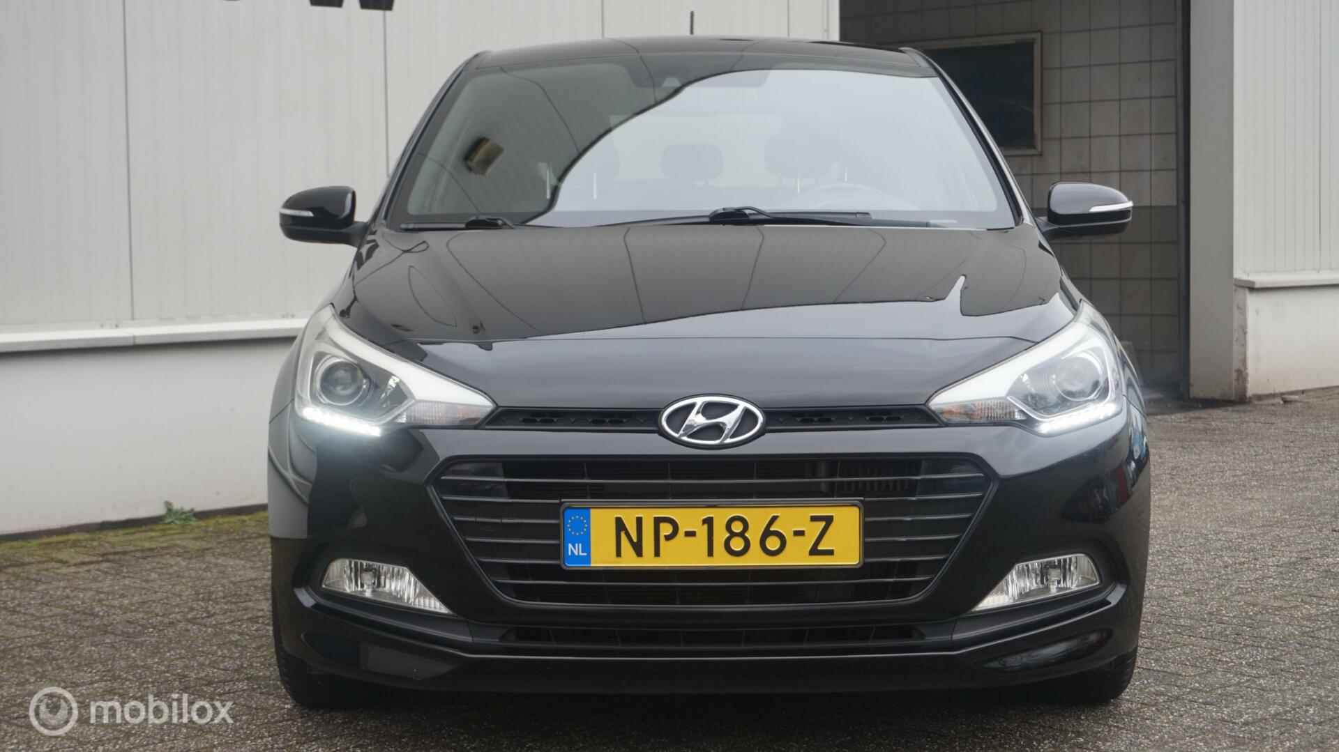 Hyundai i20 1.0 T-GDI100pk Go! Navigatie | Trekhaak | Achteruitrijcamera - 7/33