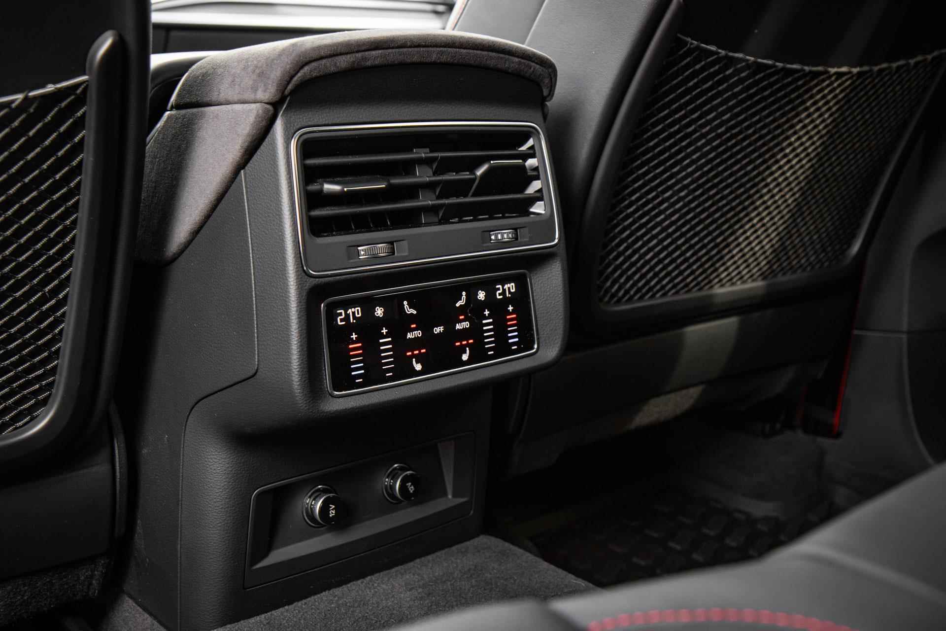 Audi RS Q8 4.0 TFSI 600pk quattro | Panoramadak | Trekhaak | Head-up | Keramisch - 17/60