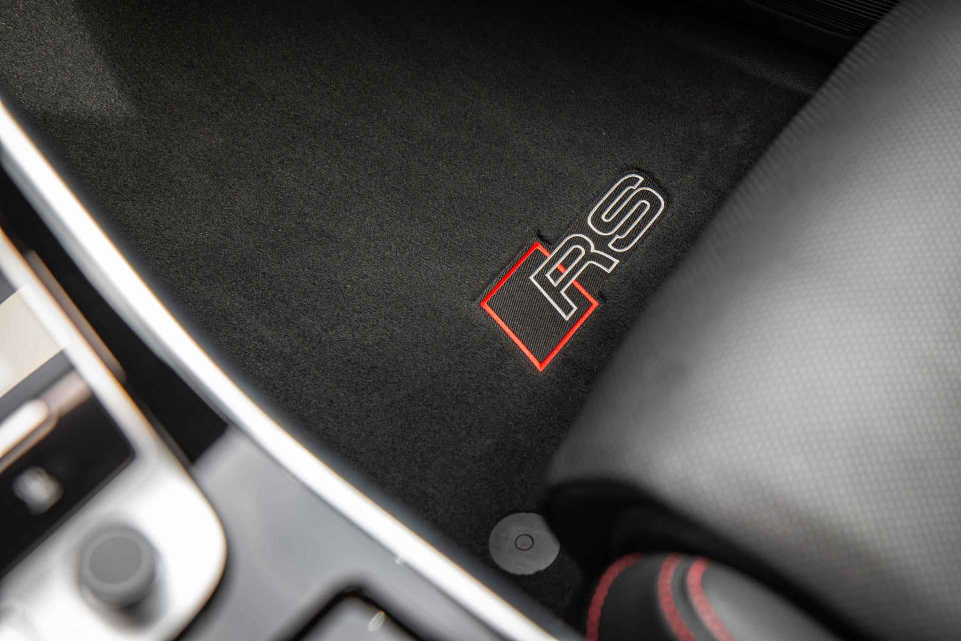 Audi RS Q8 4.0 TFSI 600pk quattro | Panoramadak | Trekhaak | Head-up | Keramisch - 24/60
