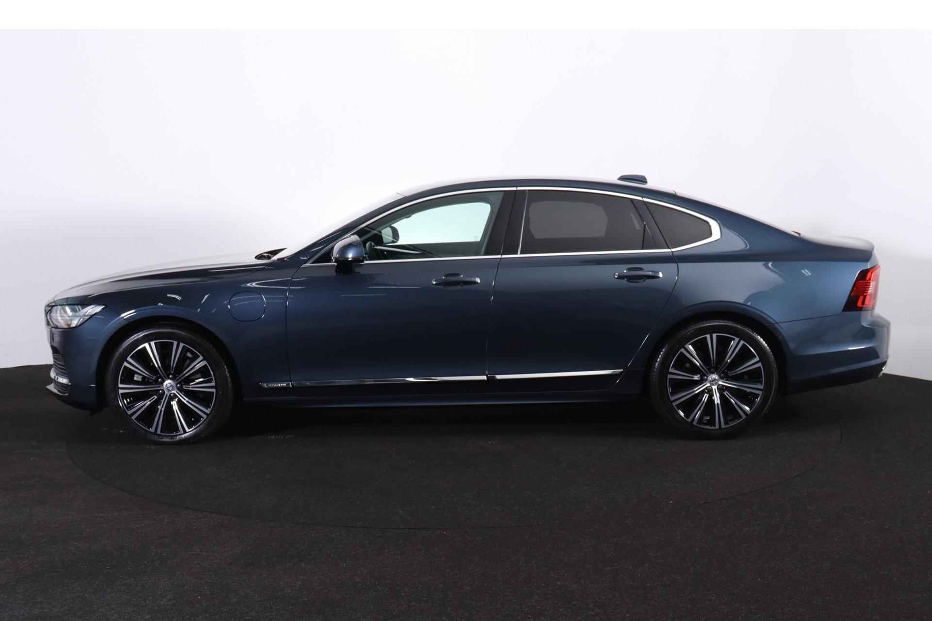 Volvo S90 T8 AWD Inscription - IntelliSafe Assist & Surround - Adaptieve LED koplampen - Harman/Kardon audio - Parkeercamera achter - Verwarmde voorstoelen, stuur & achterbank - Parkeersensoren voor & achter - Elektr. bedienb. voorstoelen met geheugen - Standkachel - Extra getint glas - Elektr. inklapbare Trekhaak - 19' LMV - 3/28