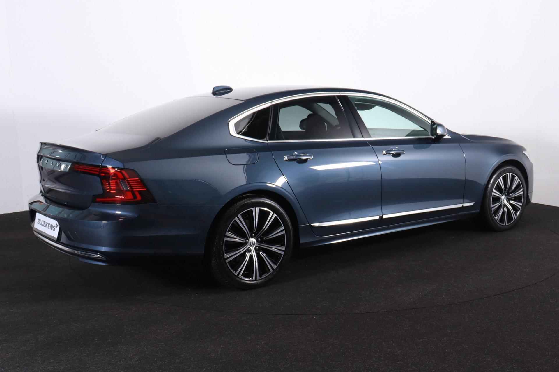 Volvo S90 T8 AWD Inscription - IntelliSafe Assist & Surround - Adaptieve LED koplampen - Harman/Kardon audio - Parkeercamera achter - Verwarmde voorstoelen, stuur & achterbank - Parkeersensoren voor & achter - Elektr. bedienb. voorstoelen met geheugen - Standkachel - Extra getint glas - Elektr. inklapbare Trekhaak - 19' LMV - 5/28