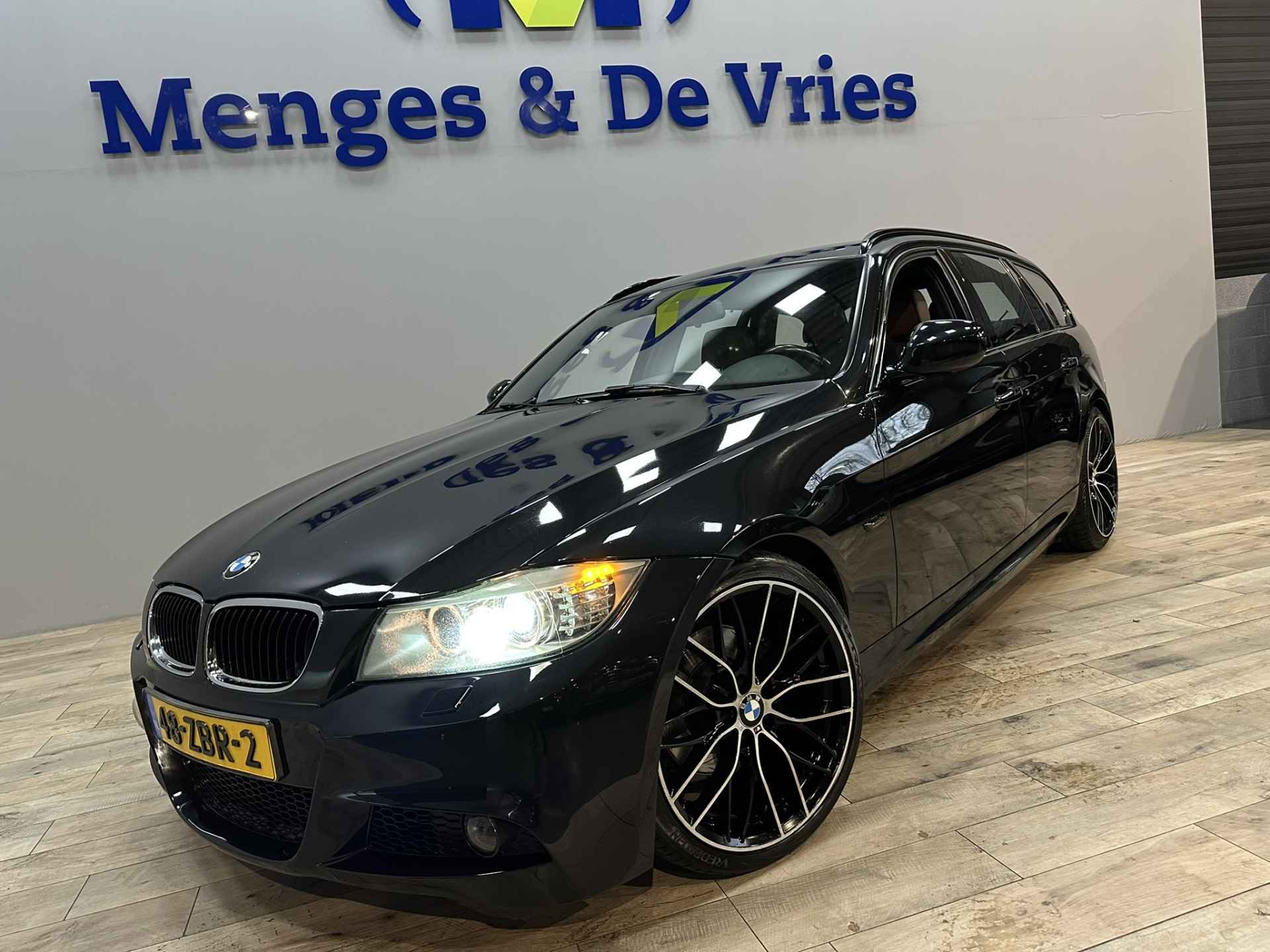 BMW 3 Serie Touring 325i M Sport Edition NL Auto | Airco ECC | Cruise Control | Navigatie | 19"" Velgen | Leer | Stoelverwarming | isofix | NAP | - 35/40