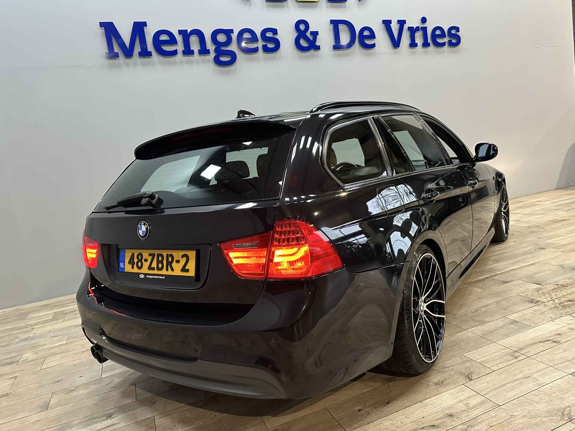 BMW 3 Serie Touring 325i M Sport Edition NL Auto | Airco ECC | Cruise Control | Navigatie | 19"" Velgen | Leer | Stoelverwarming | isofix | NAP | - 36/40