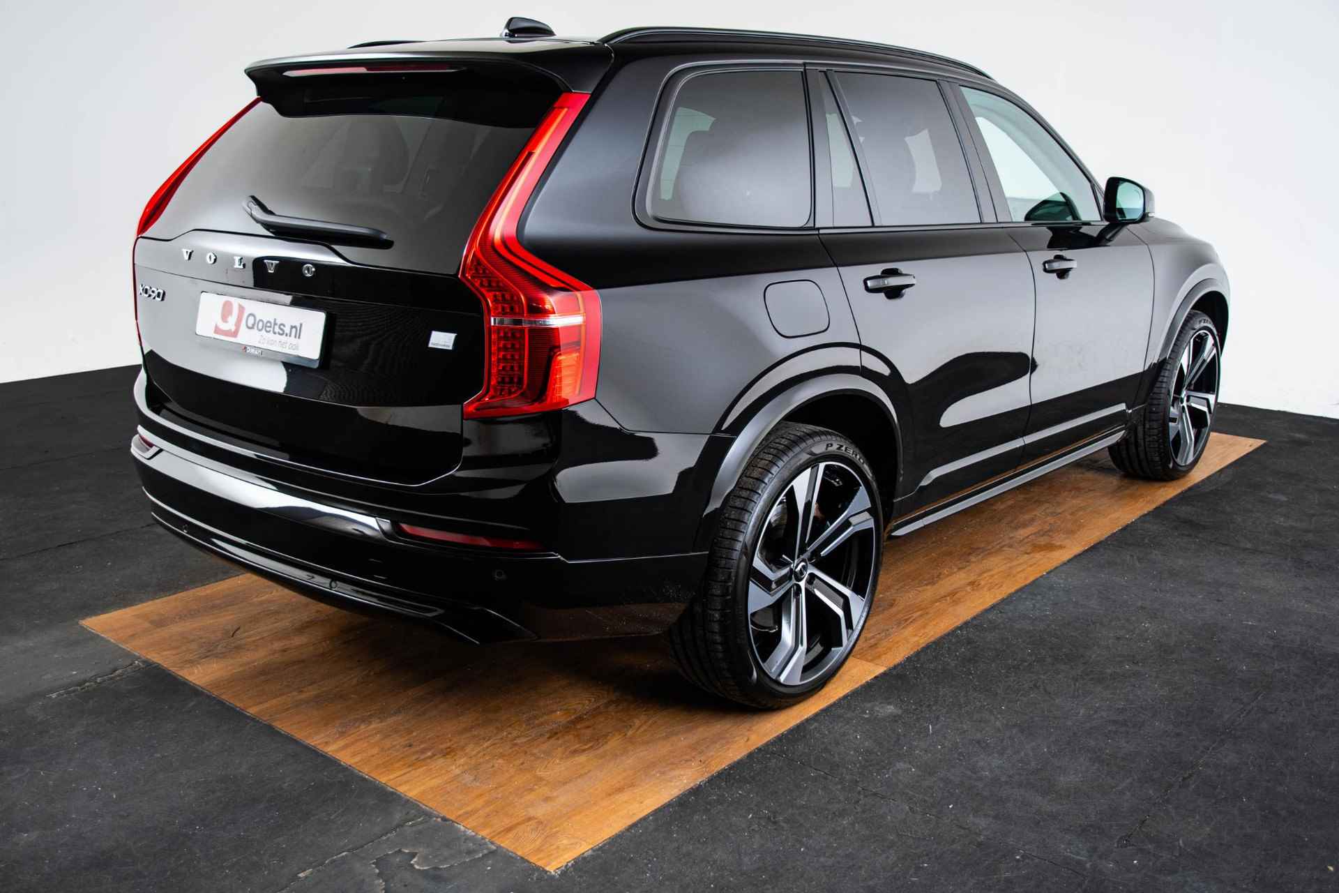 Volvo XC90 2.0 T8 Recharge AWD Ultimate Dark Trekhaak - Panoramadak - Head Up - Bowers & Wilkins - Stoelventilatie/verwarming - Elektrisch verstelbare bestuurdersstoel met memory - Getinte/ Gelamineerde ruiten - - 11/72