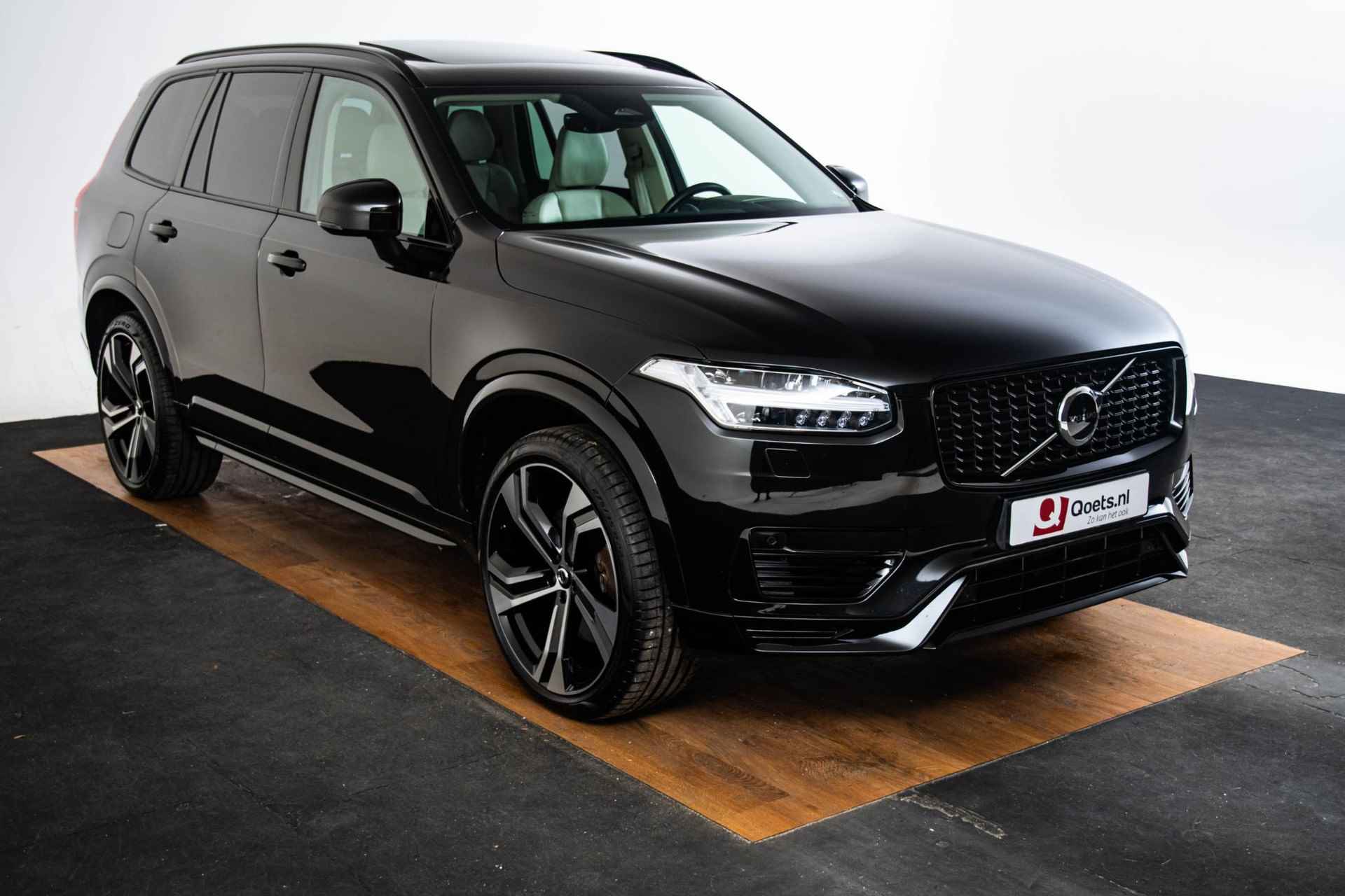 Volvo XC90 2.0 T8 Recharge AWD Ultimate Dark Trekhaak - Panoramadak - Head Up - Bowers & Wilkins - Stoelventilatie/verwarming - Elektrisch verstelbare bestuurdersstoel met memory - Getinte/ Gelamineerde ruiten - - 22/72