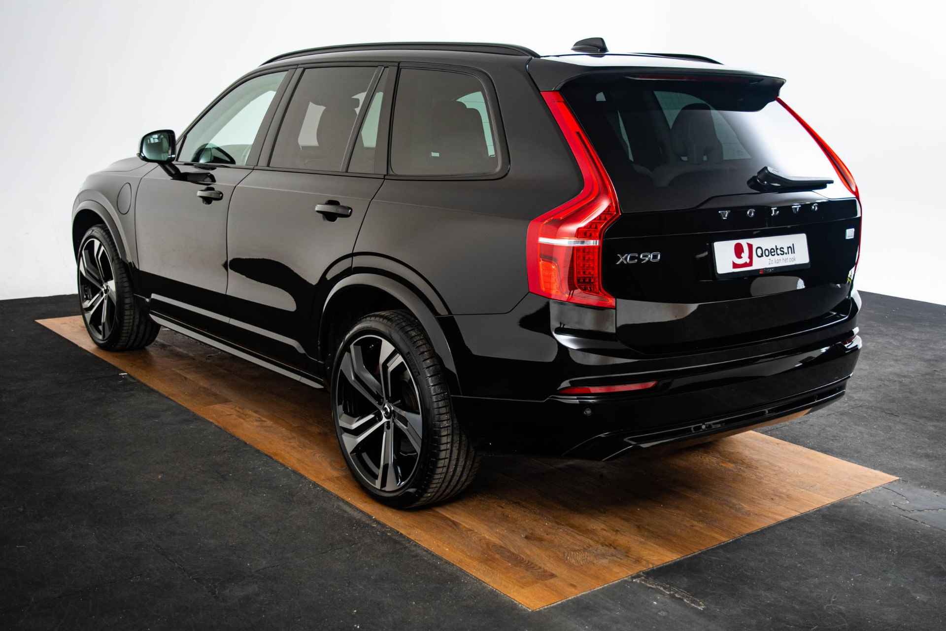 Volvo XC90 2.0 T8 Recharge AWD Ultimate Dark Trekhaak - Panoramadak - Head Up - Bowers & Wilkins - Stoelventilatie/verwarming - Elektrisch verstelbare bestuurdersstoel met memory - Getinte/ Gelamineerde ruiten - - 23/72