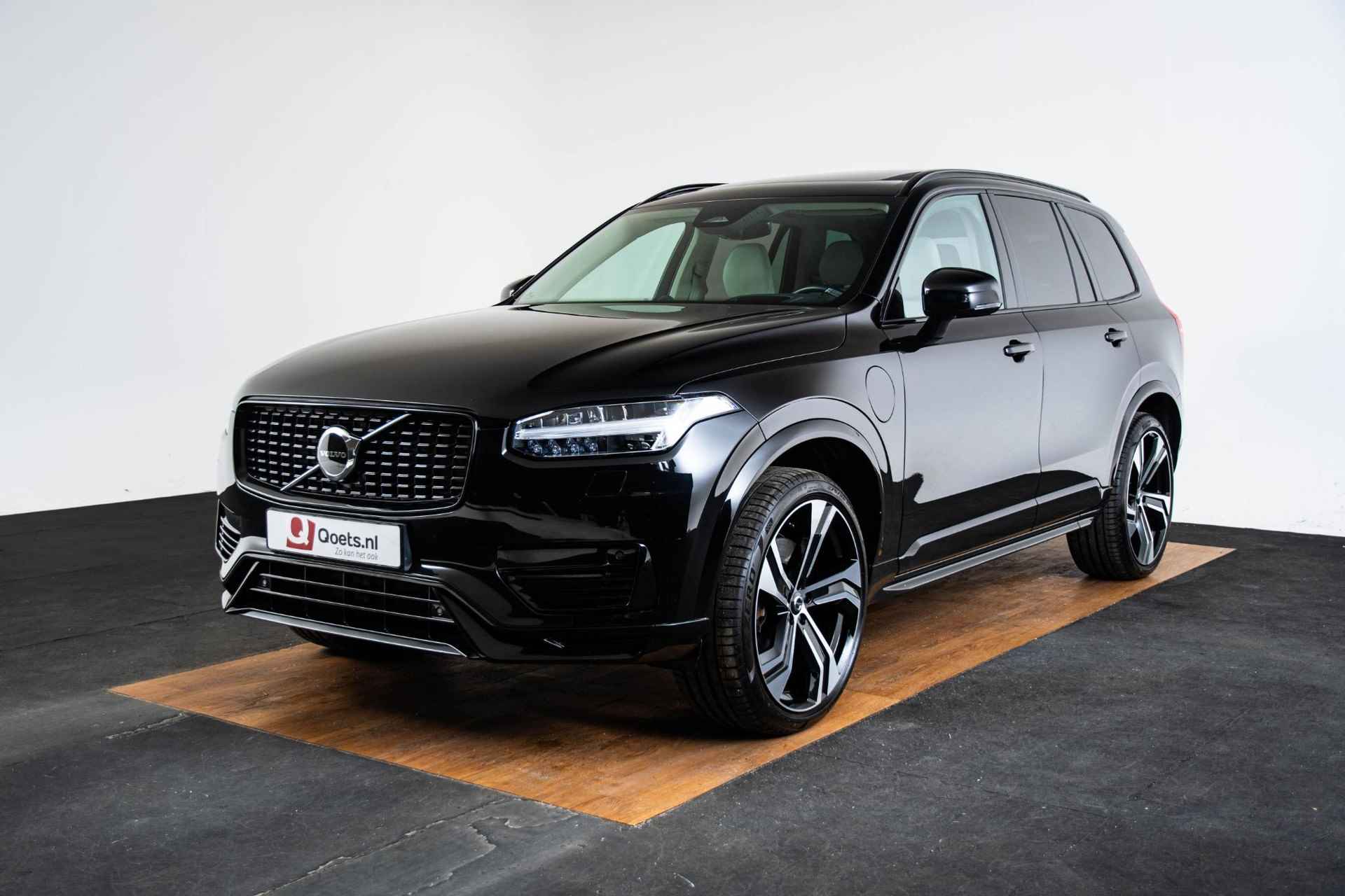 Volvo XC90 2.0 T8 Recharge AWD Ultimate Dark Trekhaak - Panoramadak - Head Up - Bowers & Wilkins - Stoelventilatie/verwarming - Elektrisch verstelbare bestuurdersstoel met memory - Getinte/ Gelamineerde ruiten - - 36/72