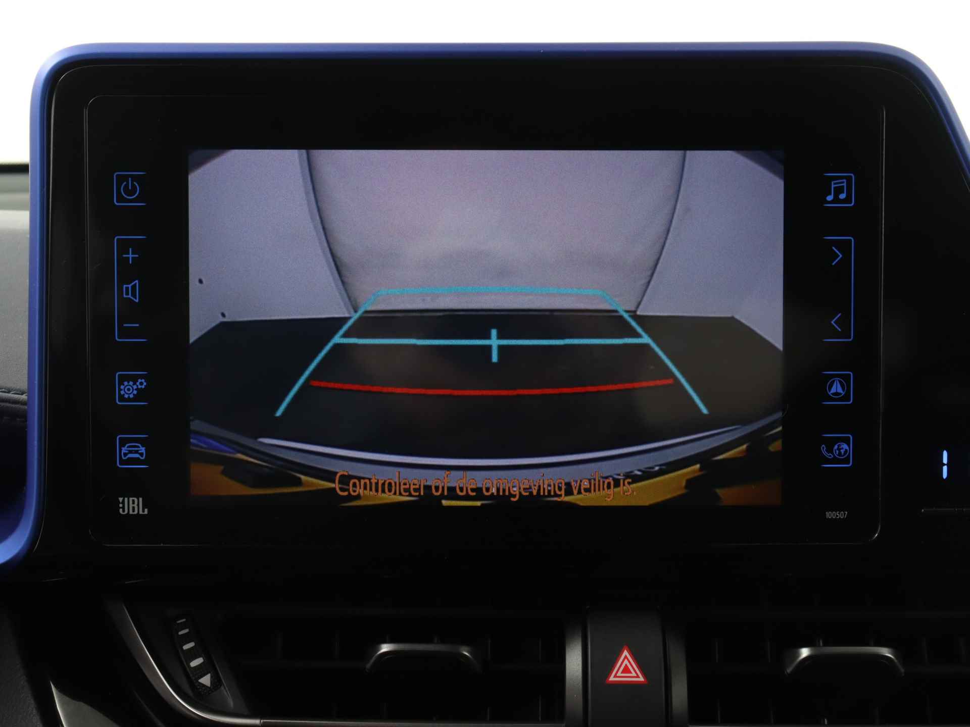 Toyota C-HR 1.8 Hybrid Bi-tone | Navigatie | JBL-audio | Stoel- en stuurverwarming | - 10/45