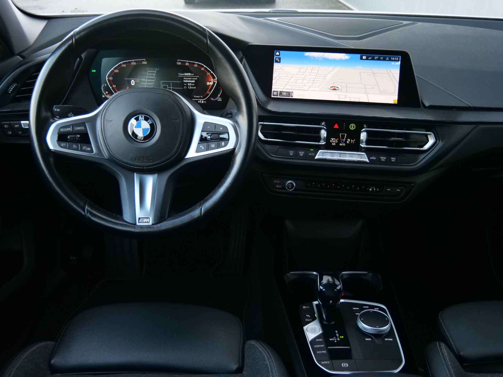 BMW 1-serie 118i Executive Edition 136 Pk Automaat Navigatie / Apple Carplay / DAB / PDC - 28/48