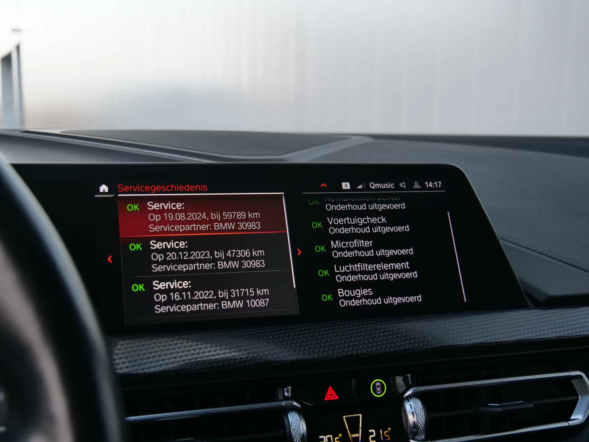 BMW 1-serie 118i Executive Edition 136 Pk Automaat Navigatie / Apple Carplay / DAB / PDC - 44/48