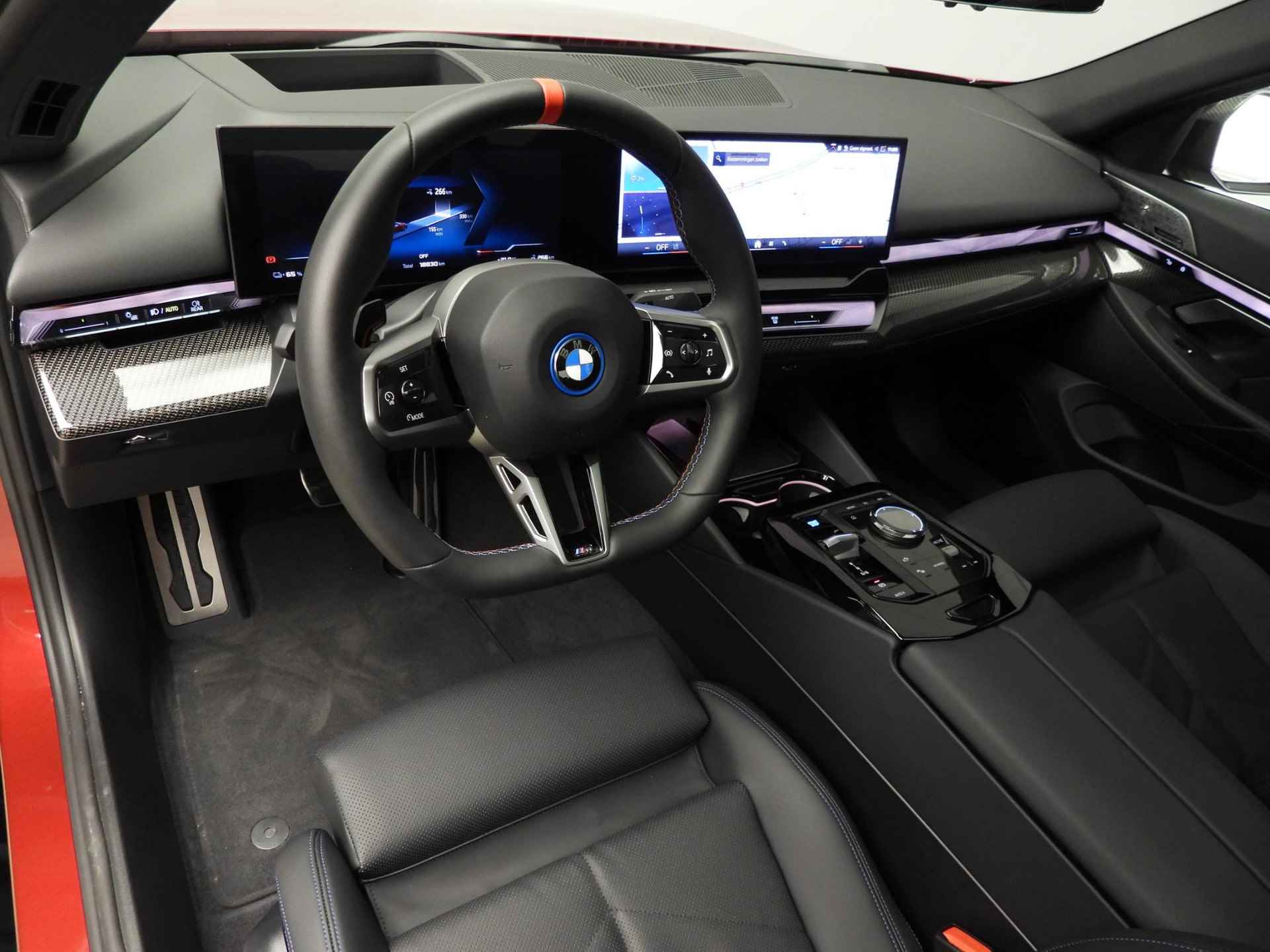 BMW i5 Sedan M-Sportpakket | LED | HUD | Trekhaak | Panoramadak | Keyles go | DAB | Bowers&Wilkins sound | Alu 20 inch - 7/54