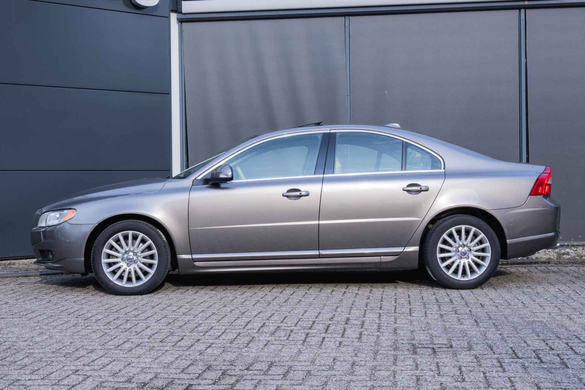 Volvo S80 T6 Automaat  AWD Summum | Youngtimer | 1e eigenaar | Dealer onderhouden | Blond nappa lederen bekleding | Parkeersensoren | Stoelverwarming | Stoelventilatie | Xenonverlichting - 9/39