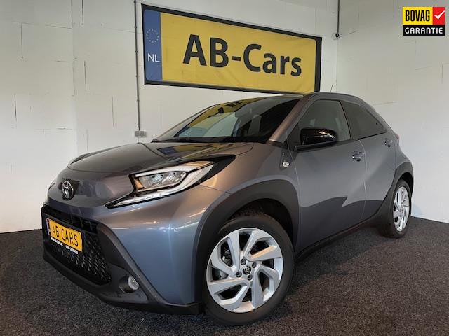 Toyota Aygo X 1.0 VVT-i MT First met lichtmetalen velgen