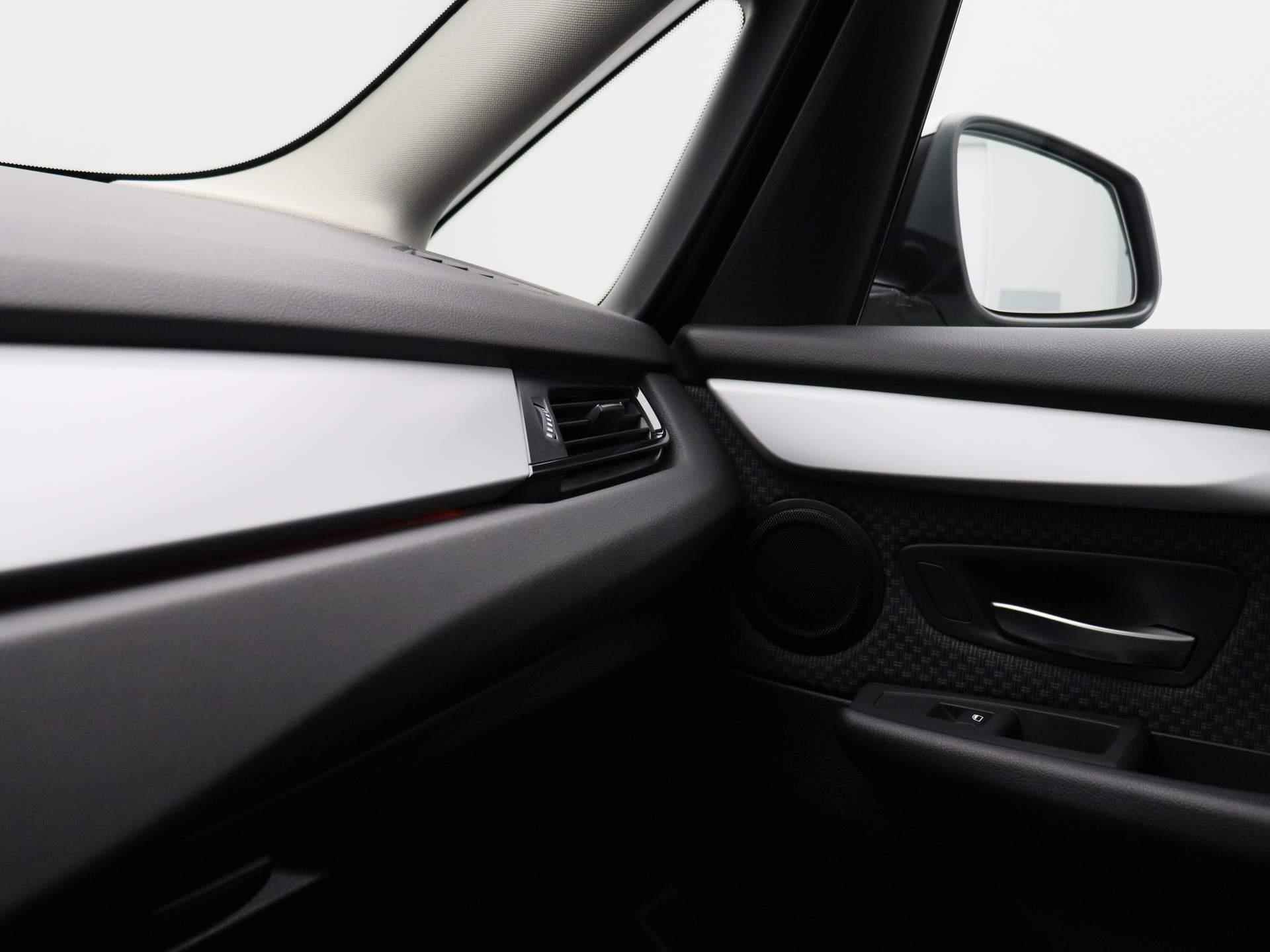 BMW 2-serie Gran Tourer 216d Corporate Executive Automaat | Navi | Cruise | Camera | PDC V+A | Head-Up | Panorama Dak | LED | Keyless | Memory Stoel | Comfort Pack | - 30/44