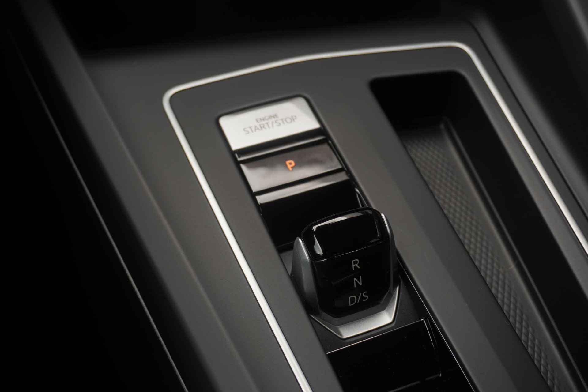 Volkswagen Golf 1.4 eHybrid Style | CarPlay | Elektr. bestuurdersstoel met geheugen | Navi | ACC | LED - 8/25