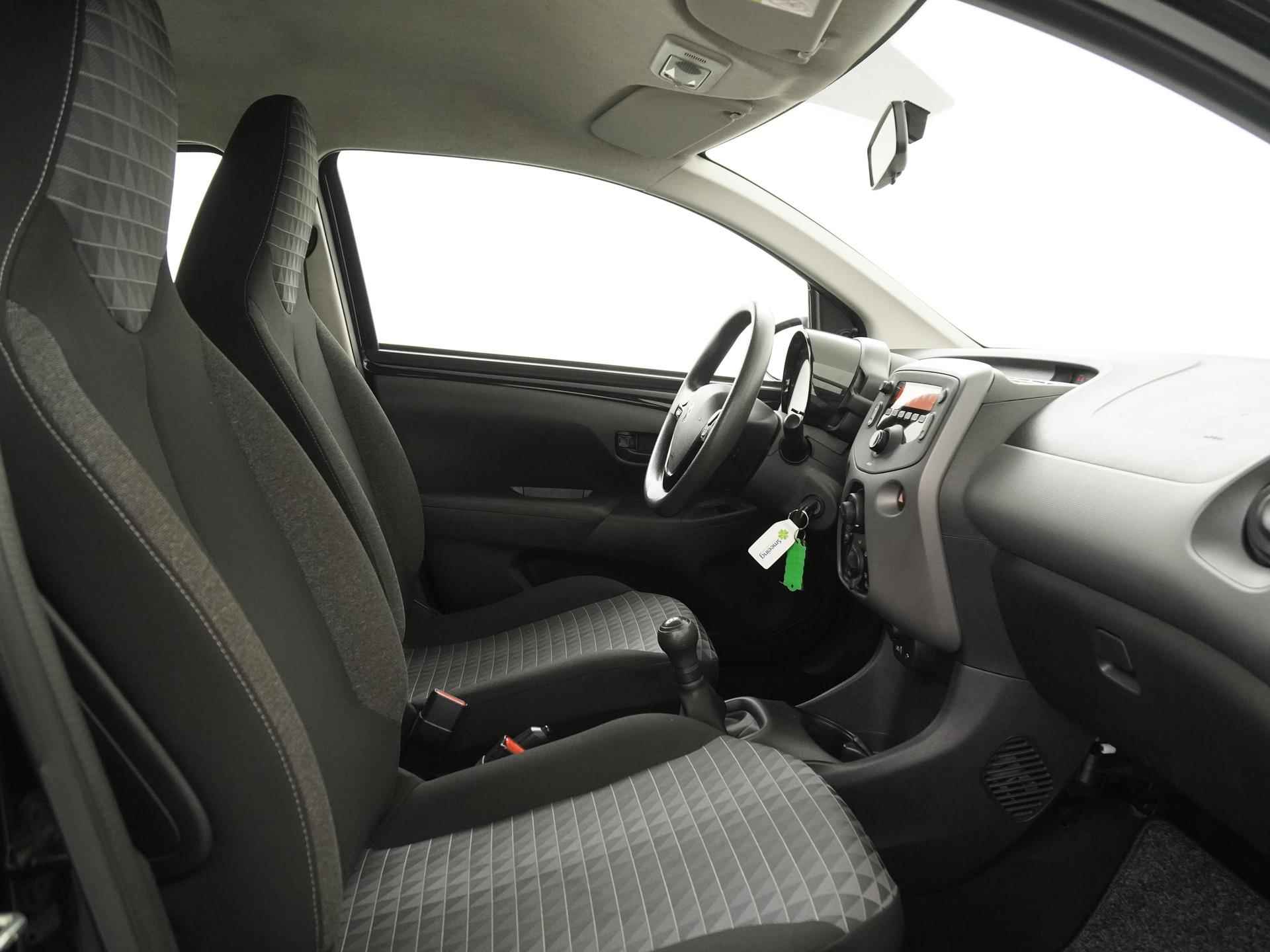 Peugeot 108 1.0 e-VTi Active | Airco | Bluetooth | Zondag Open! - 3/30