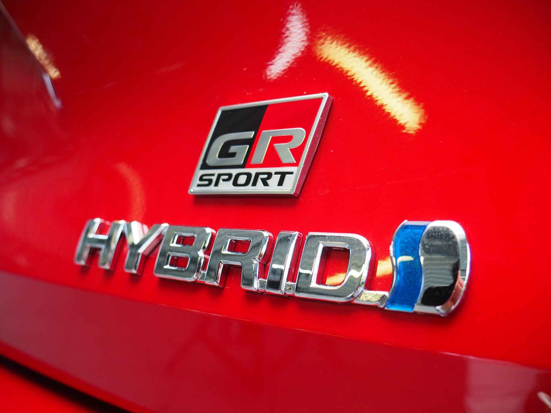 Toyota Corolla 2.0 Hybrid GR-Sport | Noodremfunctie (auto's, fietsers, voetgangers) | Adaptieve Cruise Control | Stuur- en stoelverwarming | Lane Assist | Apple CarPlay/ Android Auto | - 12/34