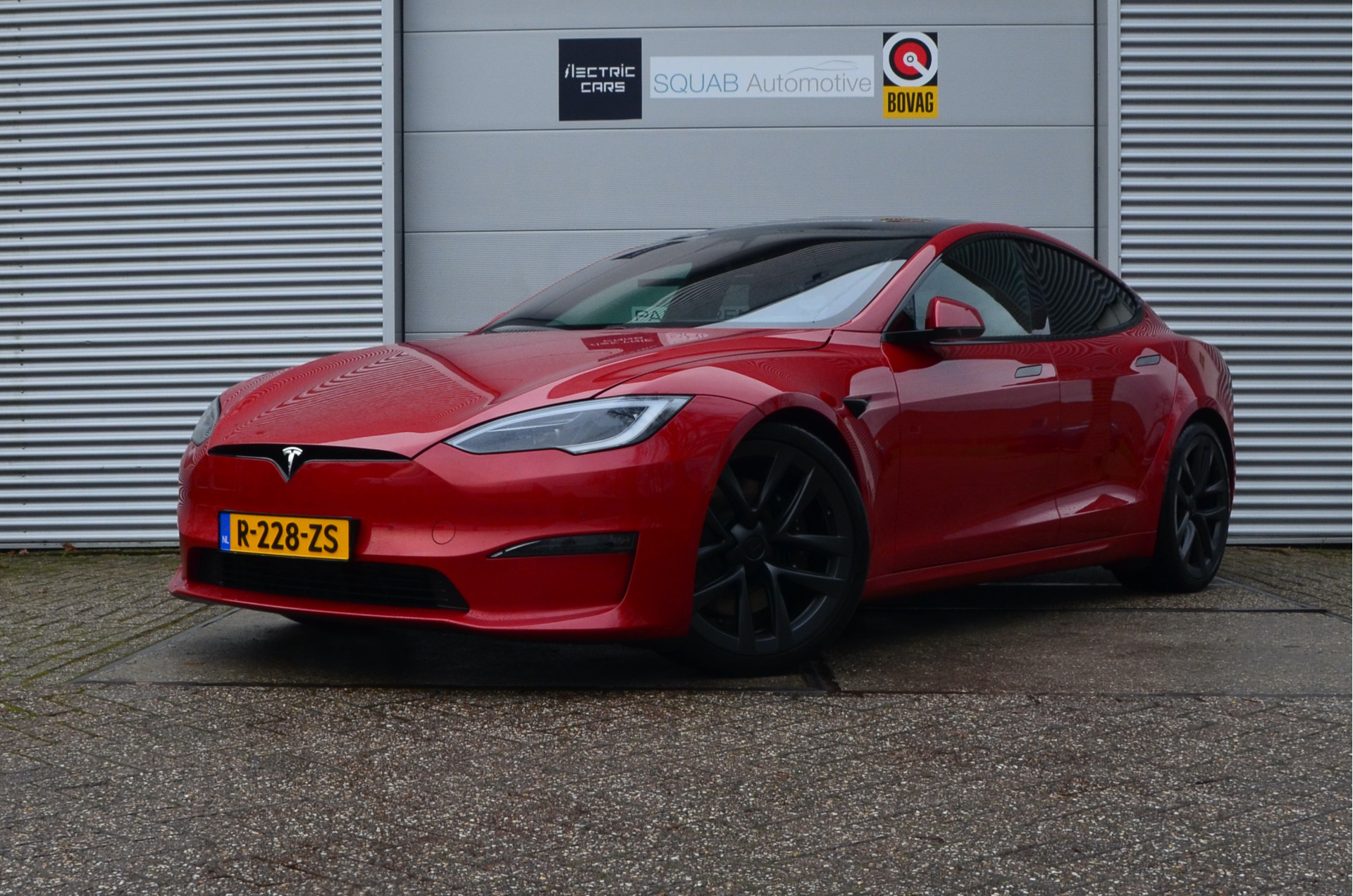 Tesla Model S Long Range AutoPilot3.0, 21" Performance wielen