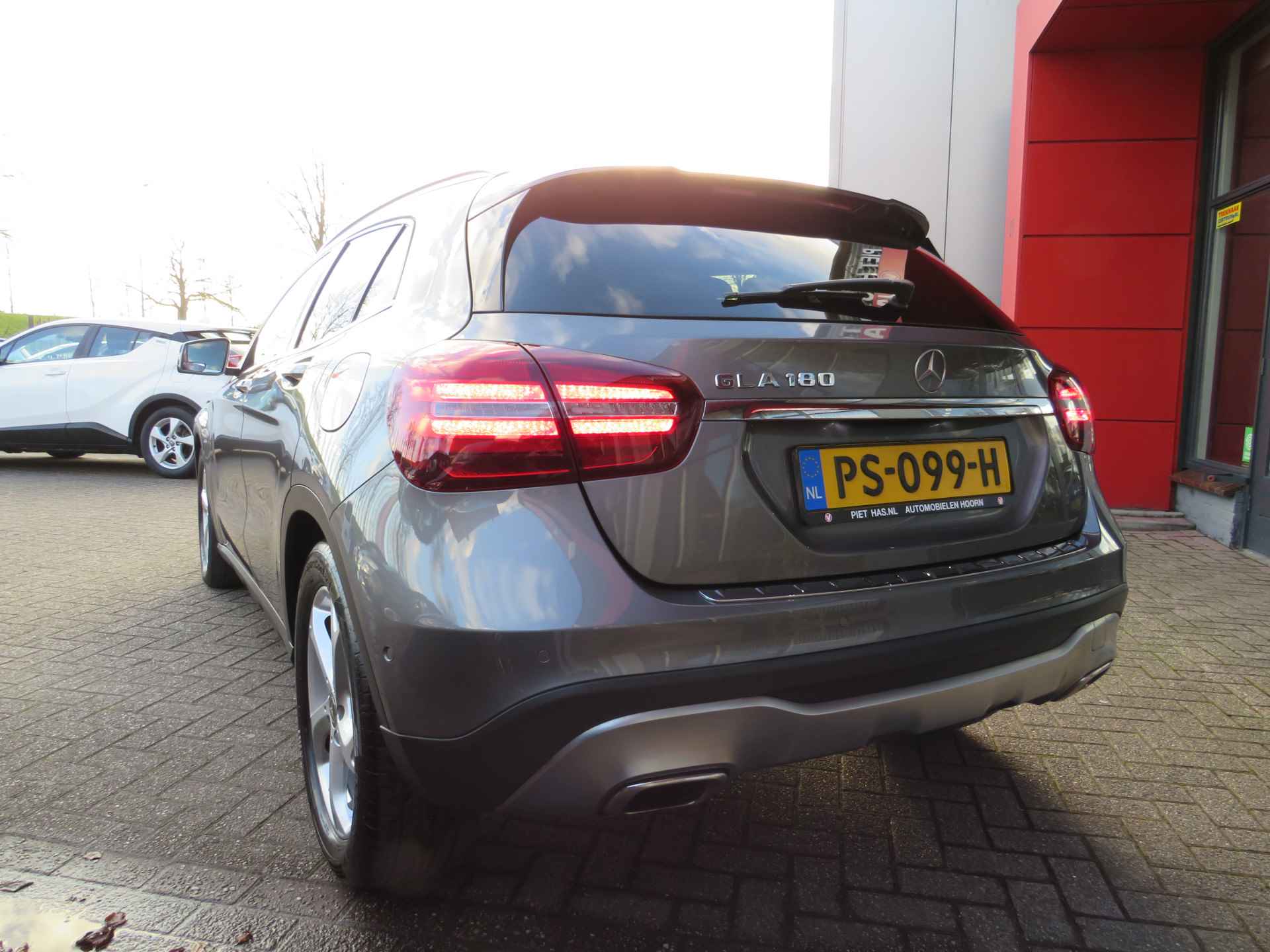 Mercedes-Benz GLA 180 Automaat | Clima-Airco | Navigatie | Parkeercamera | Incl. BOVAG Garantie | LED Dagrijverlichting | Parkeersensoren | Bluetooth | - 8/42