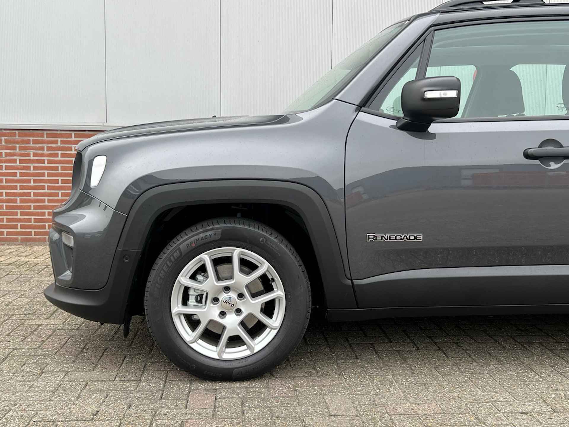 Jeep Renegade 1.5T e-Hybrid 130 PK Altitude | Pano | Tech Pack - 9/33