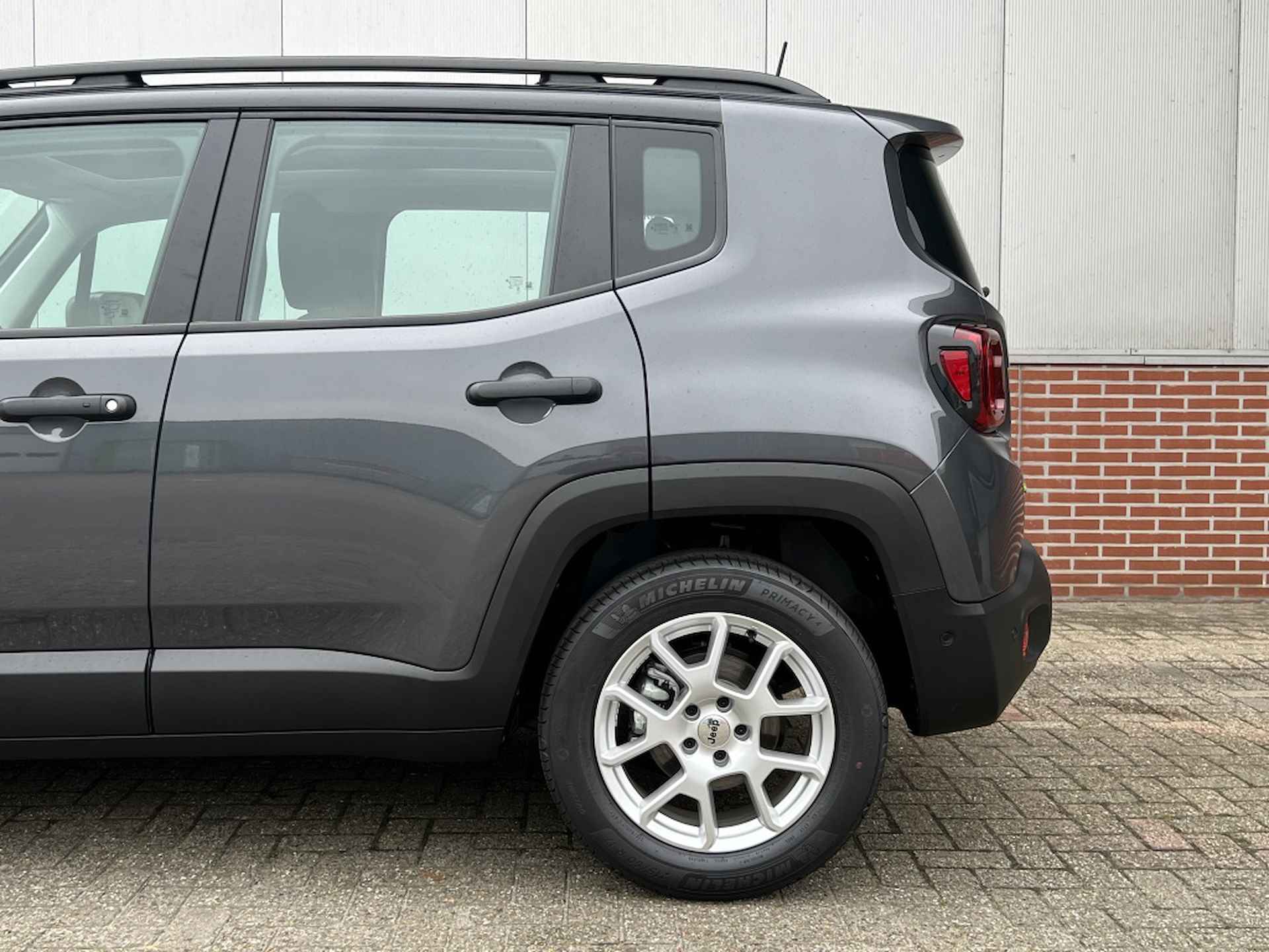 Jeep Renegade 1.5T e-Hybrid 130 PK Altitude | Pano | Tech Pack - 11/33