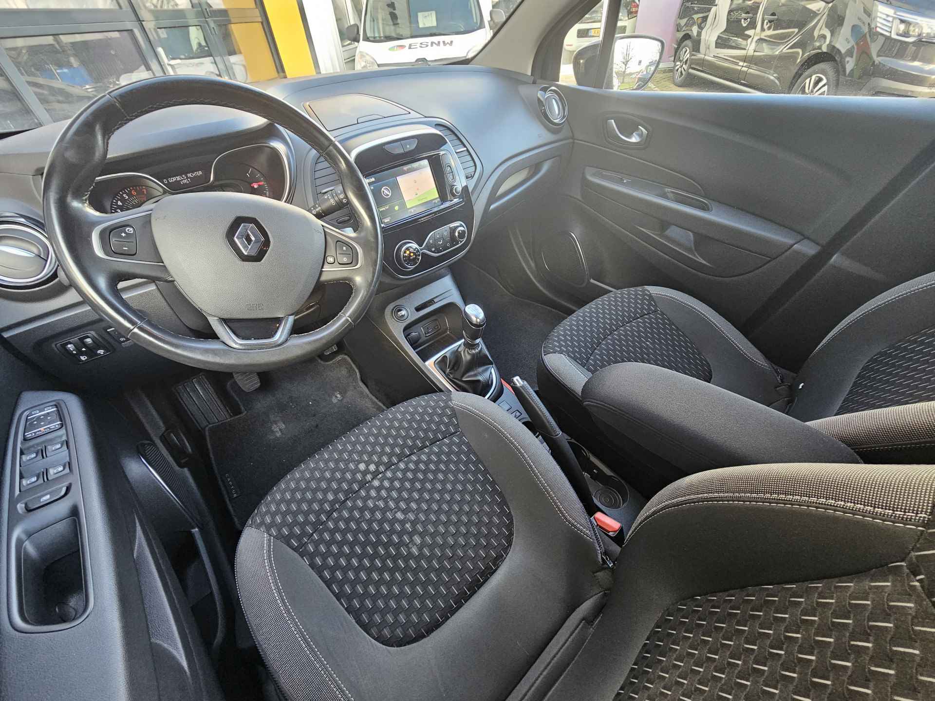 Renault Captur 1.3 TCe 130pk Intens | Navigatie | Cruise | Climat Control | 17" LMV | Trekhaak | incl. Bovag rijklaarpakket met 12 maanden garantie | - 15/35