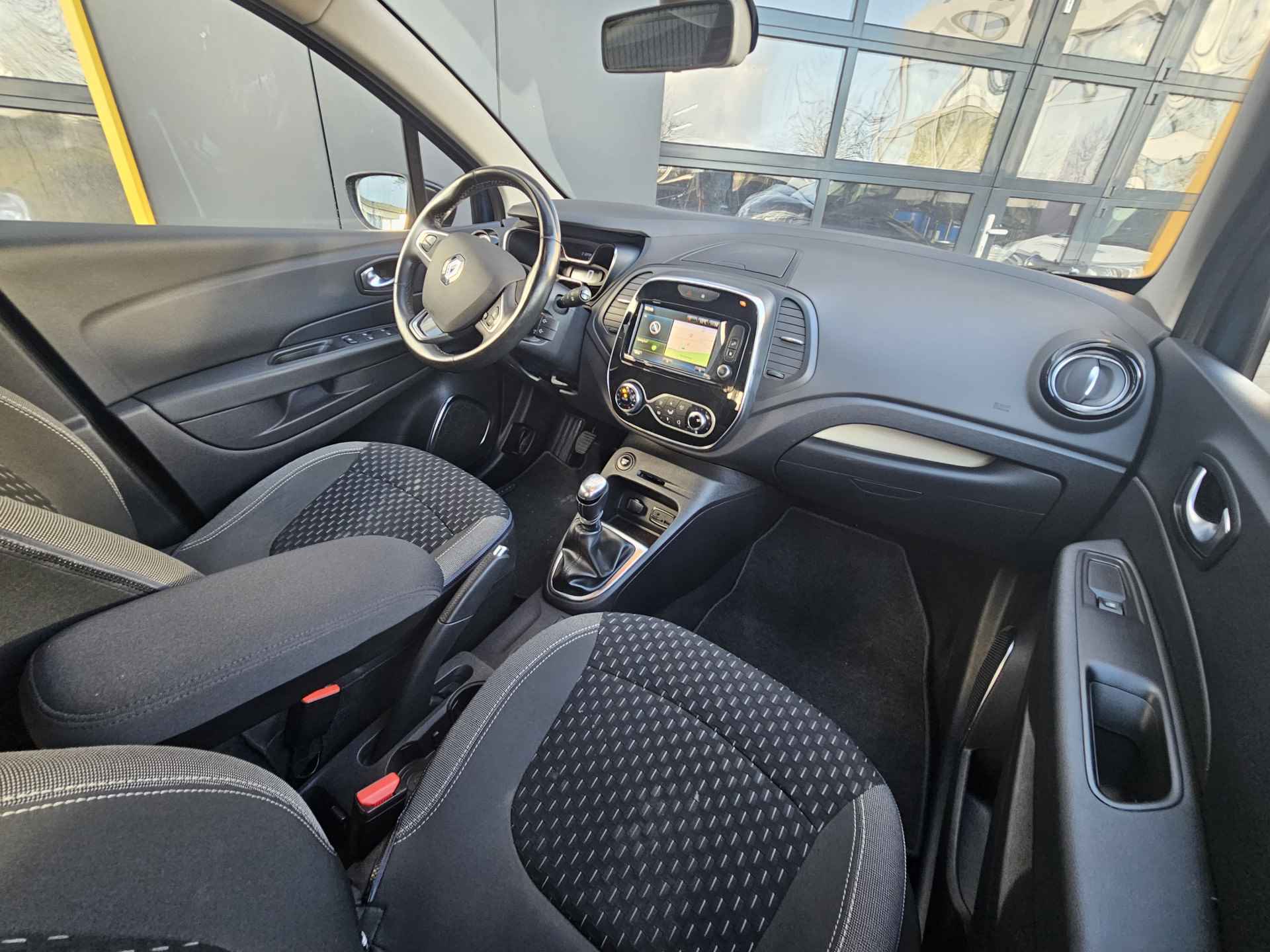 Renault Captur 1.3 TCe 130pk Intens | Navigatie | Cruise | Climat Control | 17" LMV | Trekhaak | incl. Bovag rijklaarpakket met 12 maanden garantie | - 16/35