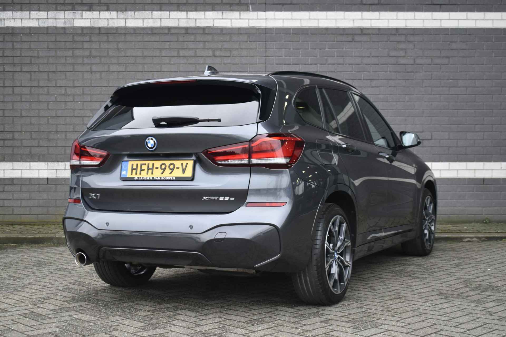 BMW X1 xDrive25e High Executive / SOH 93% / PHEV / M Sport / Adaptieve Cruise Control / Keyless / 19" - 2/44