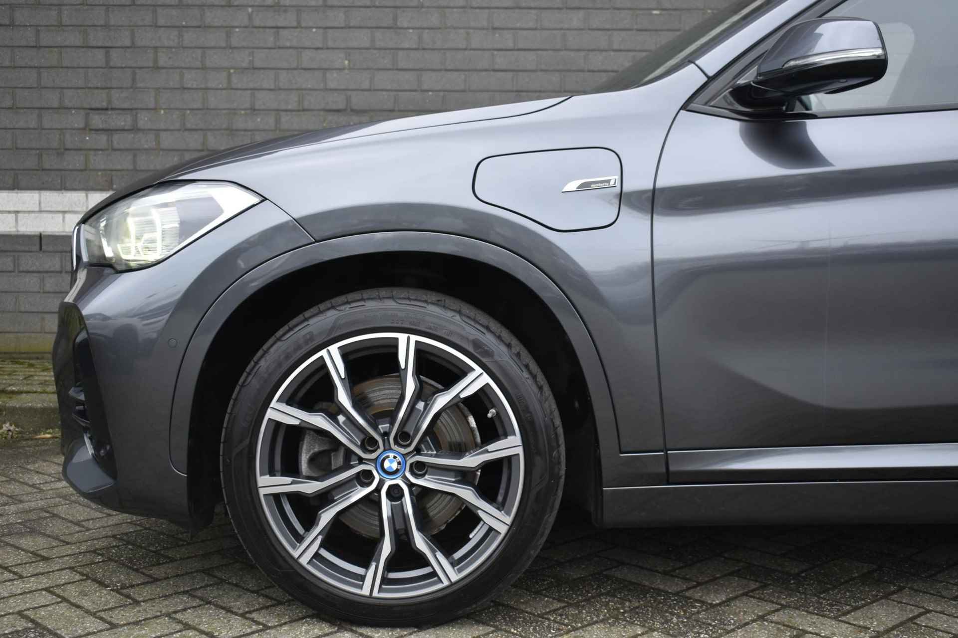 BMW X1 xDrive25e High Executive / SOH 93% / PHEV / M Sport / Adaptieve Cruise Control / Keyless / 19" - 38/44