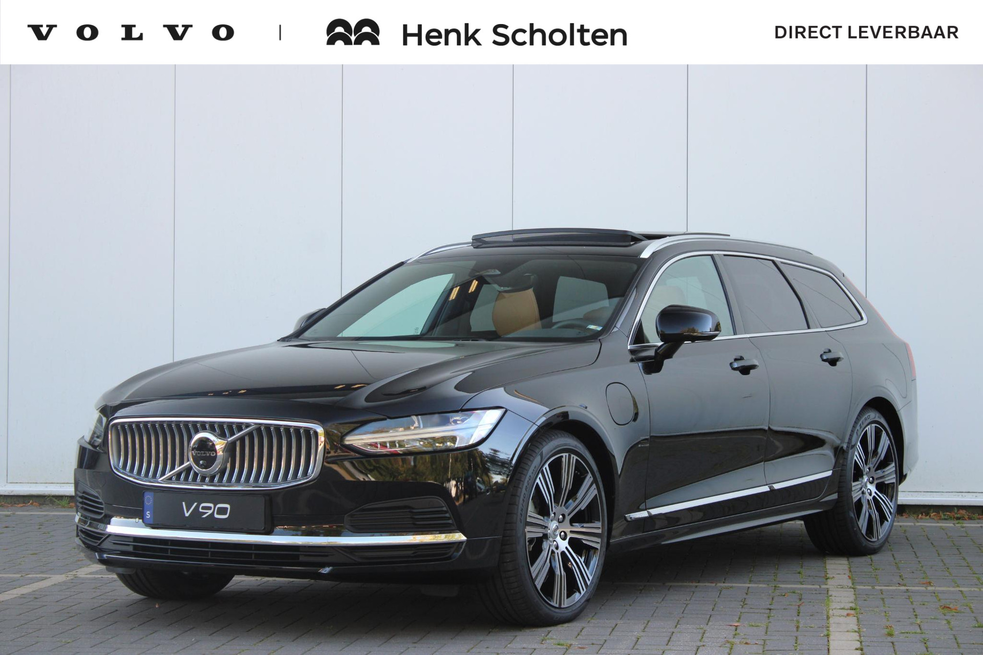 Volvo V90 T6 350PK AUT8 Recharge AWD Plus Bright, Adaptieve Cruise Control met Pilot Assist, Luchtvering, Geventileerde voorstoelen, Premium audio by Harman Kardon, Elektrisch bedienbaar Panoramisch Schuif-/Kanteldak, Elektrische voorstoelen, Verwarmbare voorstoelen + stuurwiel,  Park Assist voor + achter, 360 Parkeercamera, Getint glas achter, Blind Spot Information System, Keyless Entry, Apple CarPlay, 20'' Lichtmetalen wielen