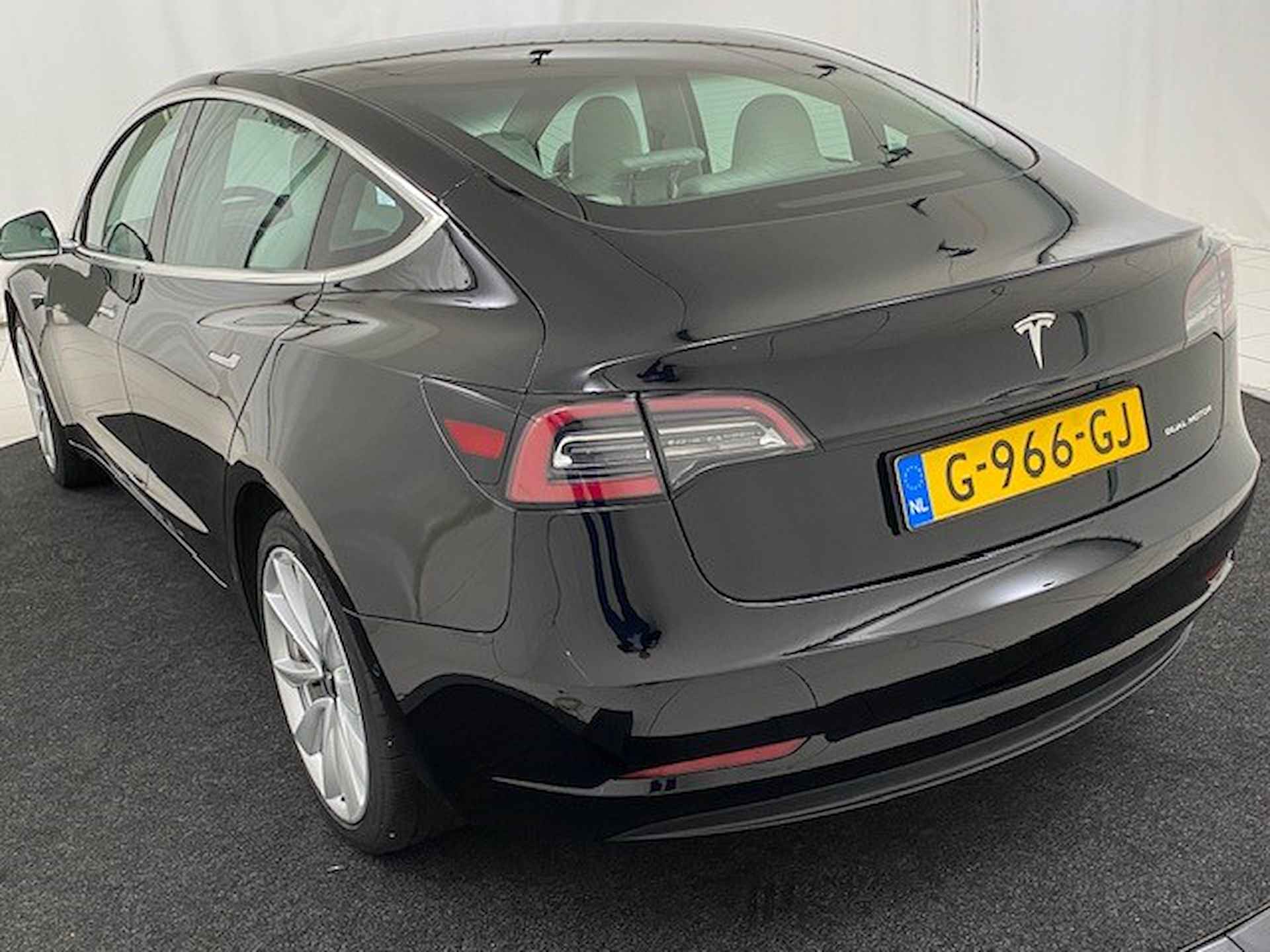 TESLA Model 3 Long-Range RWD - 5/20