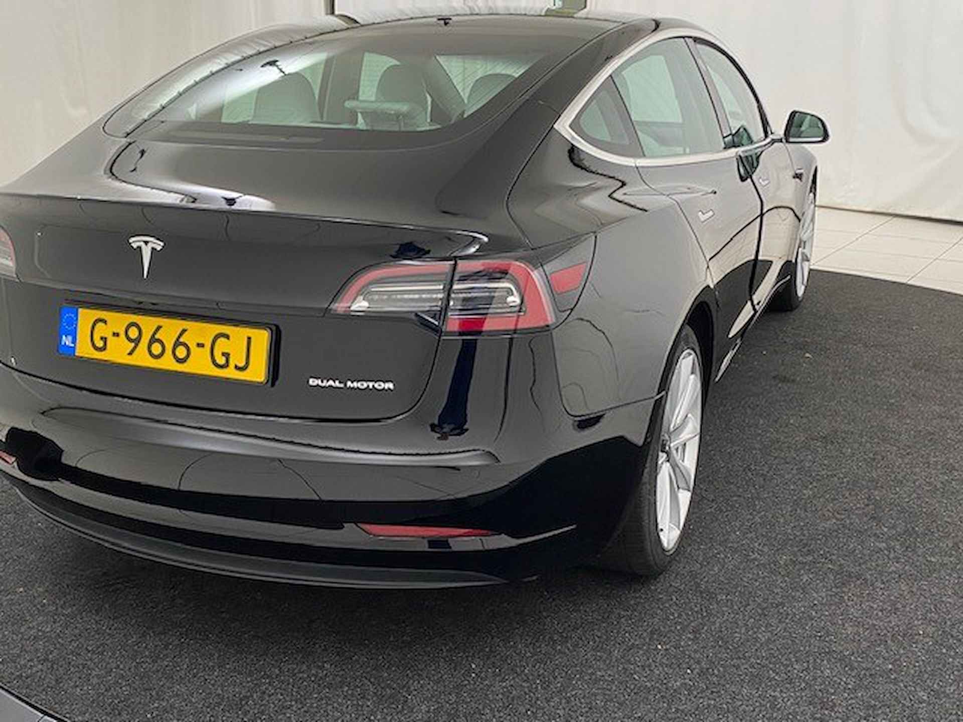 TESLA Model 3 Long-Range RWD - 6/20