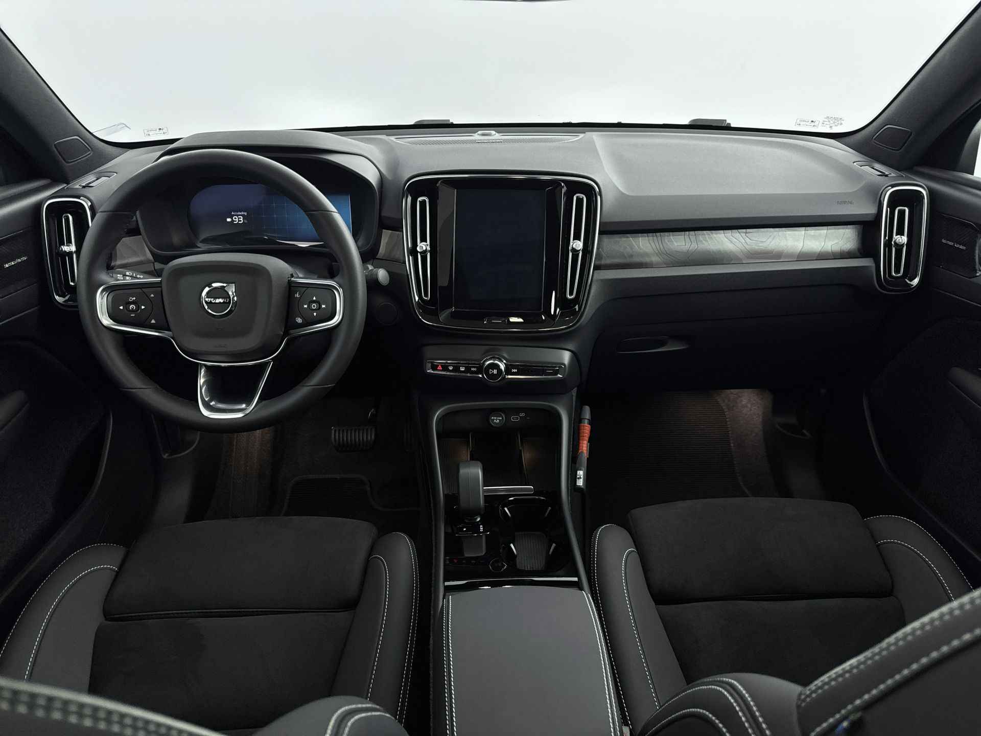 Volvo C40 Ultimate Extended 82 kWh | Pixel LED | 20‘‘ | Nubuck stoelen | Getint glas - 10/55