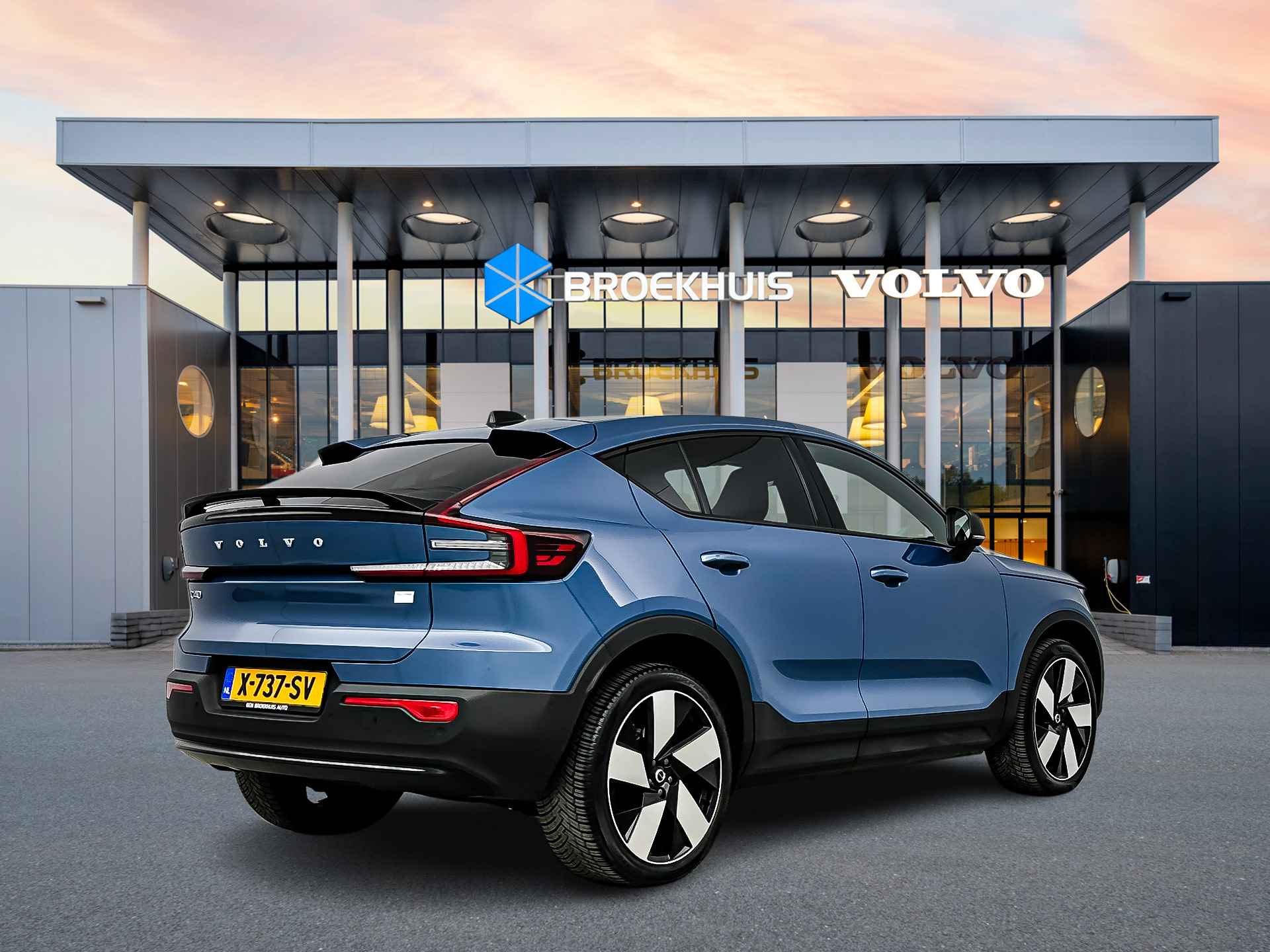 Volvo C40 Ultimate Extended 82 kWh | Pixel LED | 20‘‘ | Nubuck stoelen | Getint glas - 4/29