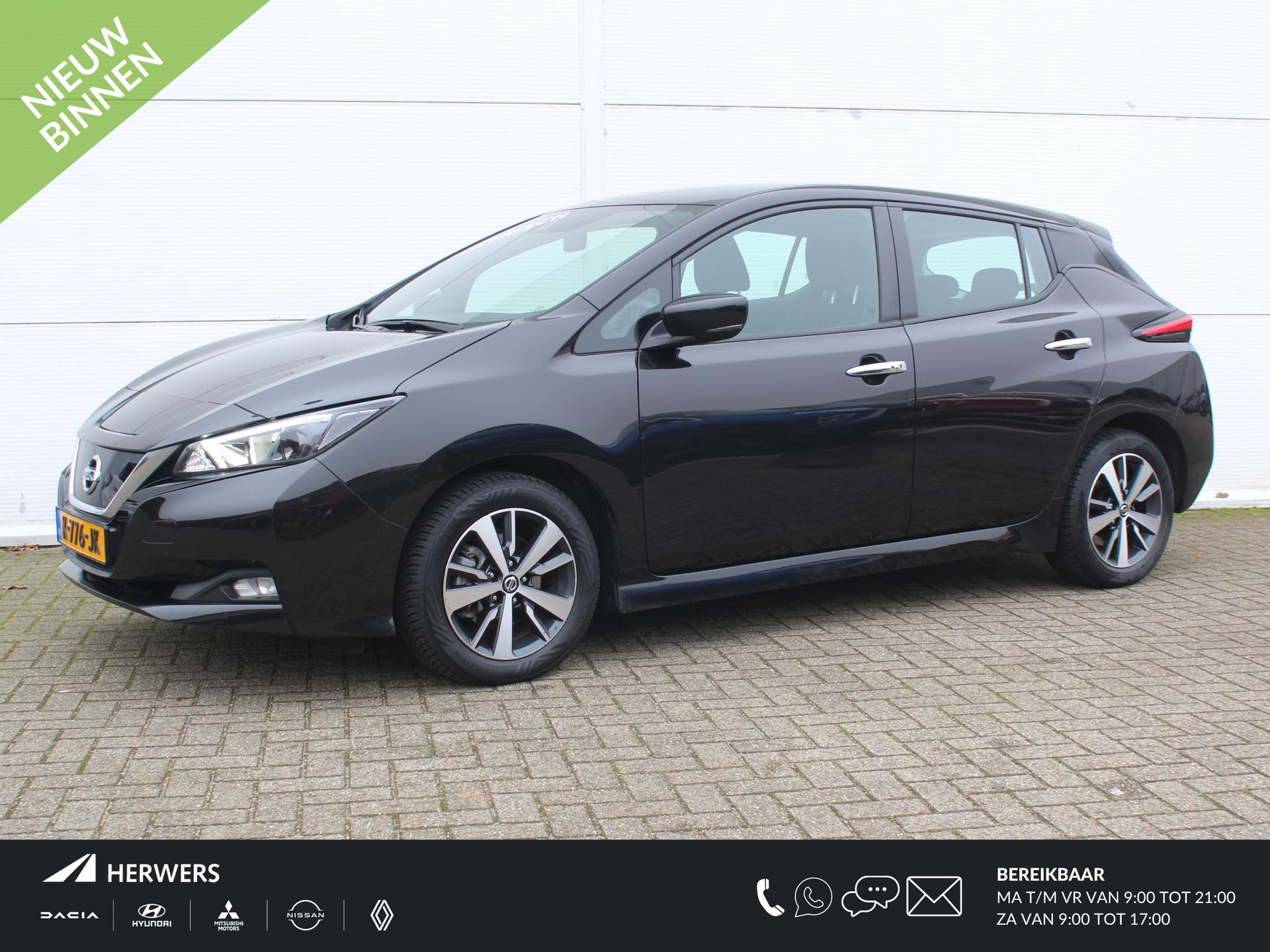 Nissan LEAF Acenta 40 kWh / Trekhaak Afneembaar / Navigatie + Apple Carplay/Android Auto / Climate Control / Cruise Control Adaptief / Keyless Entry & Start /