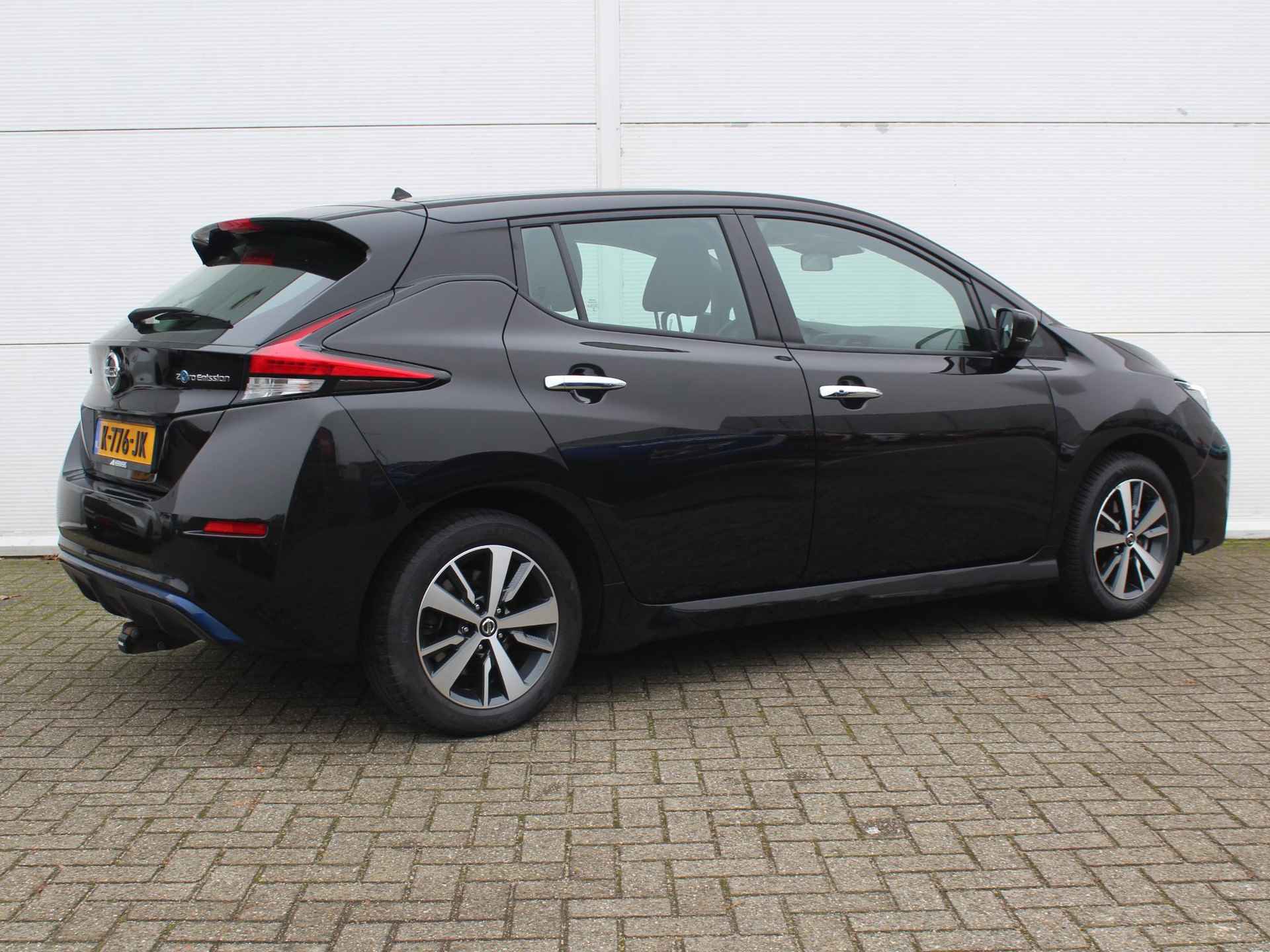 Nissan LEAF Acenta 40 kWh / Trekhaak Afneembaar / Navigatie + Apple Carplay/Android Auto / Climate Control / Cruise Control Adaptief / Keyless Entry & Start / - 3/41