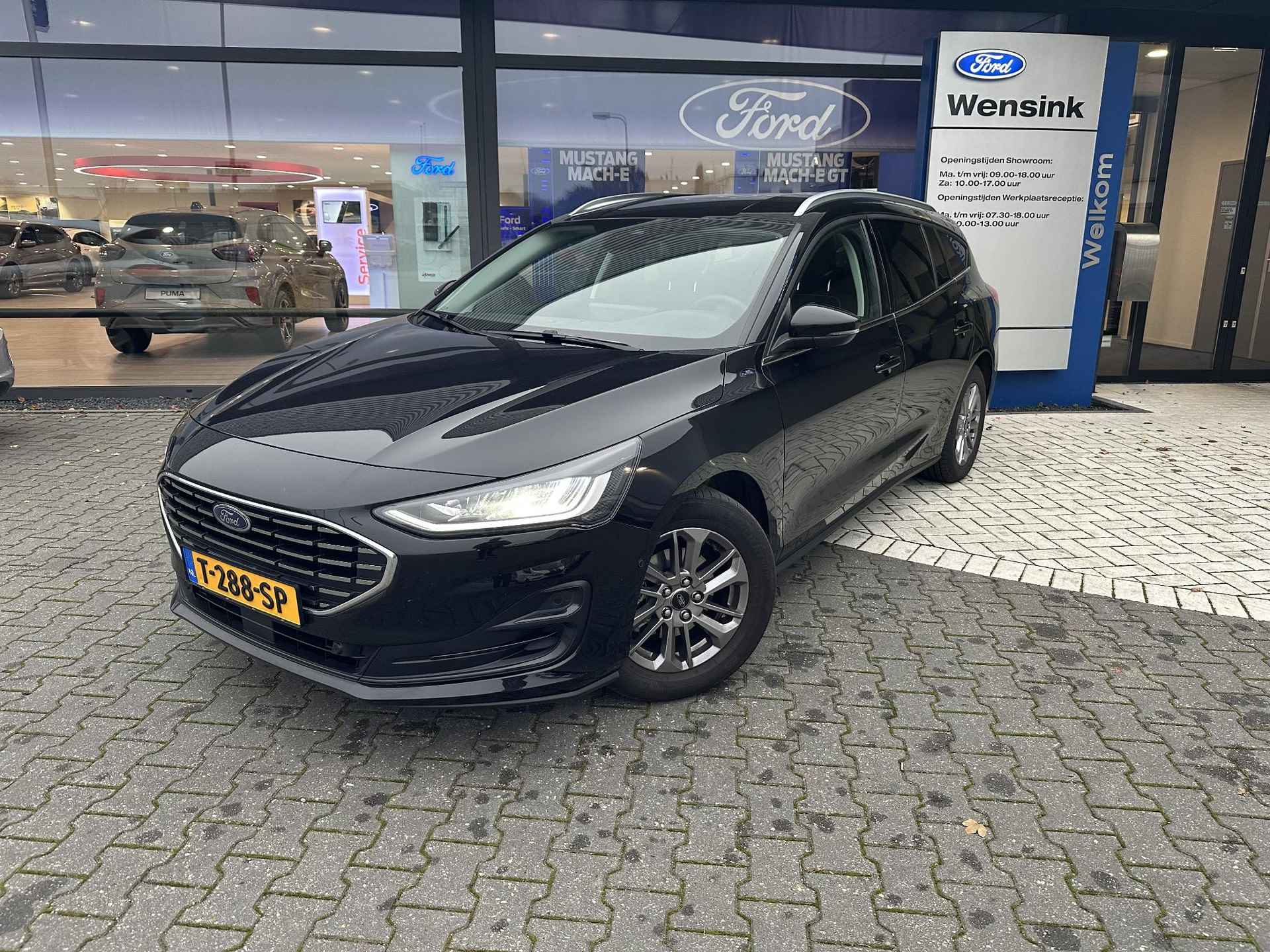 Ford Focus Wagon 1.0 EcoBoost Hybrid Titanium | Parkeercamera | Winterpack | Draadloos CarPlay | Climate Control | - 28/28