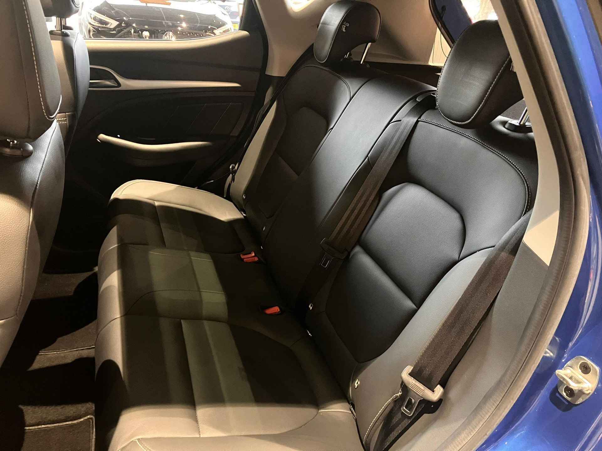 MG ZS EV Luxury 45 kWh | Panoramadak | Camera | Lederen Bekleding | Navigatie | - 11/26